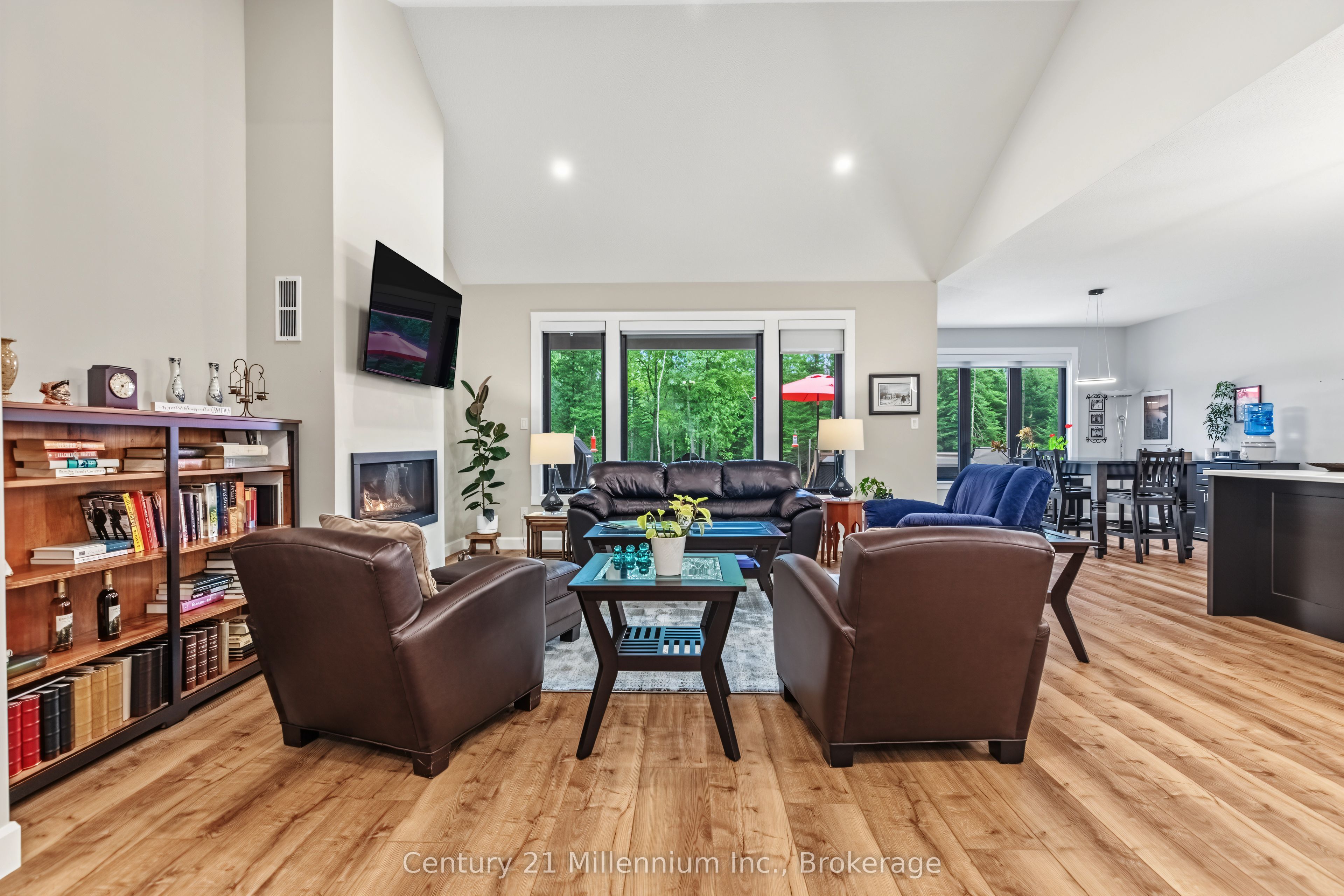 23 Trillium Crossing Property Photo 16