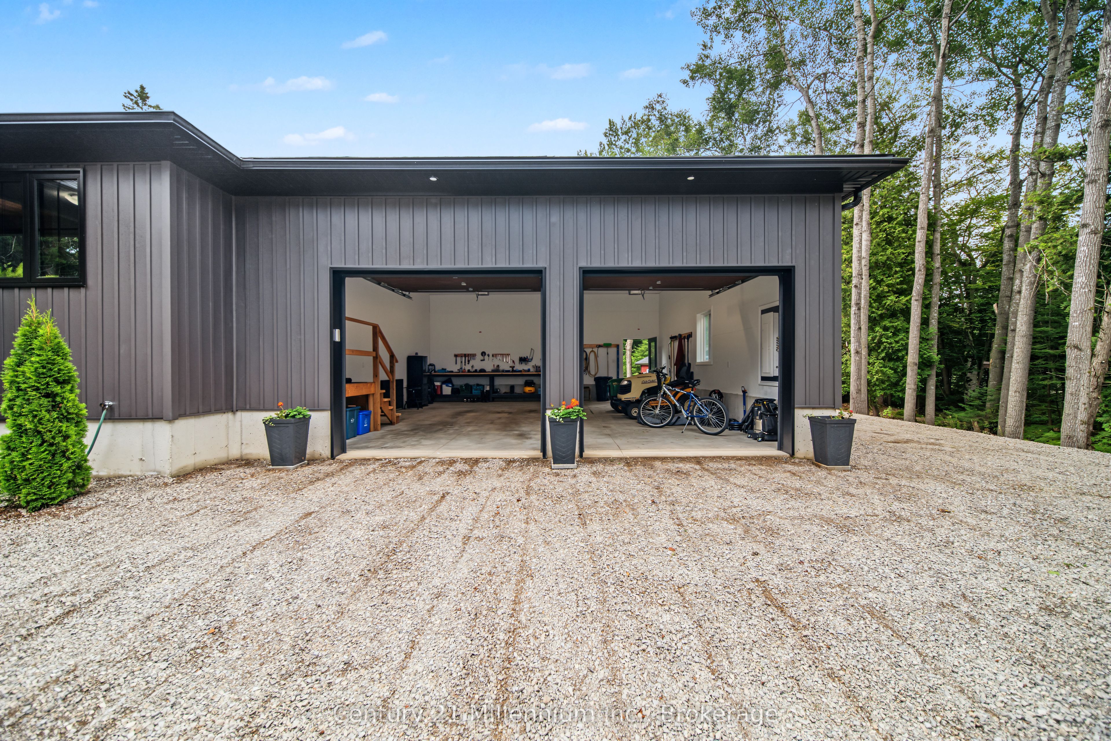 23 Trillium Crossing Property Photo 44