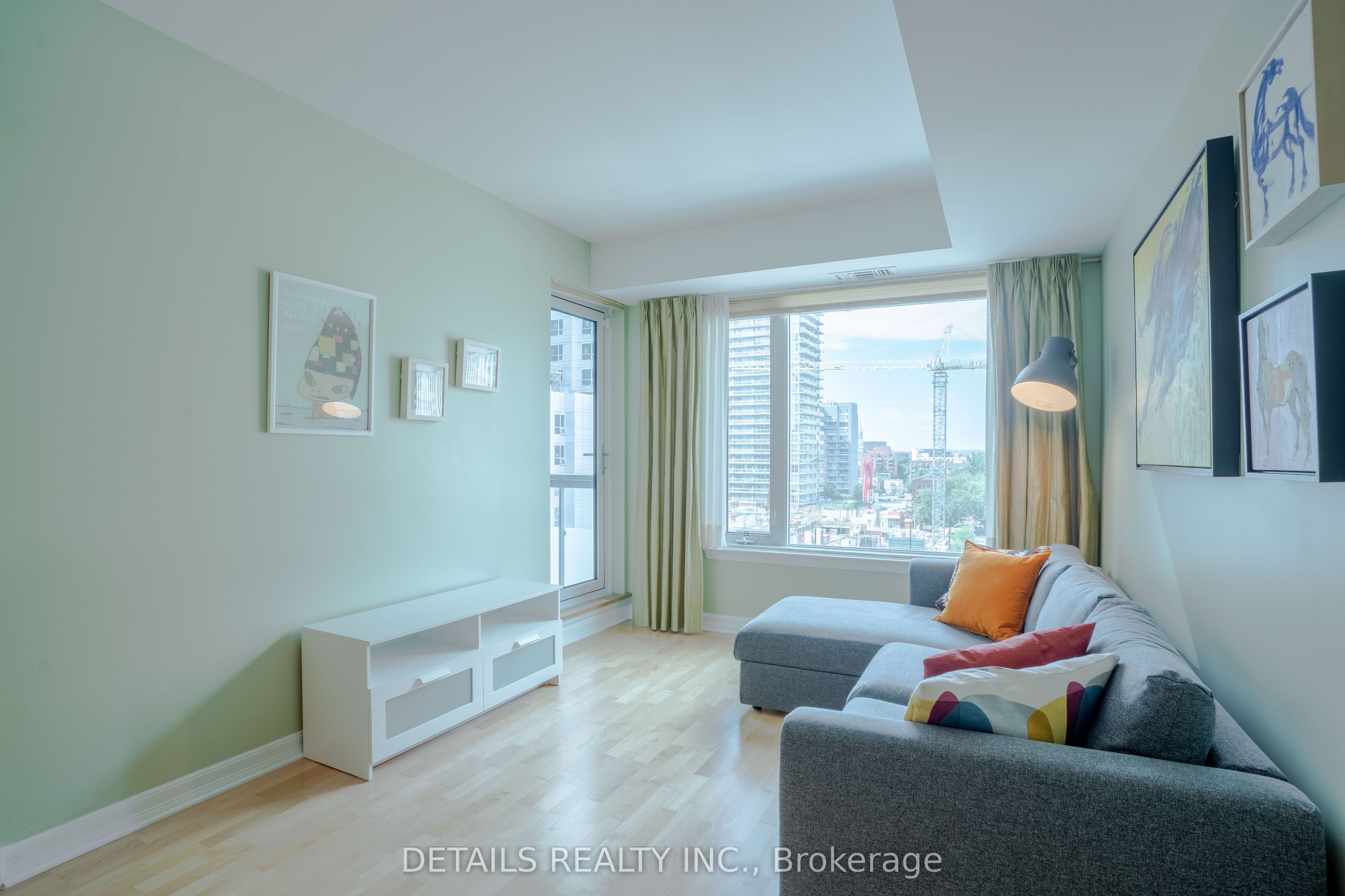 238 Besserer Street 607 Property Photo 6