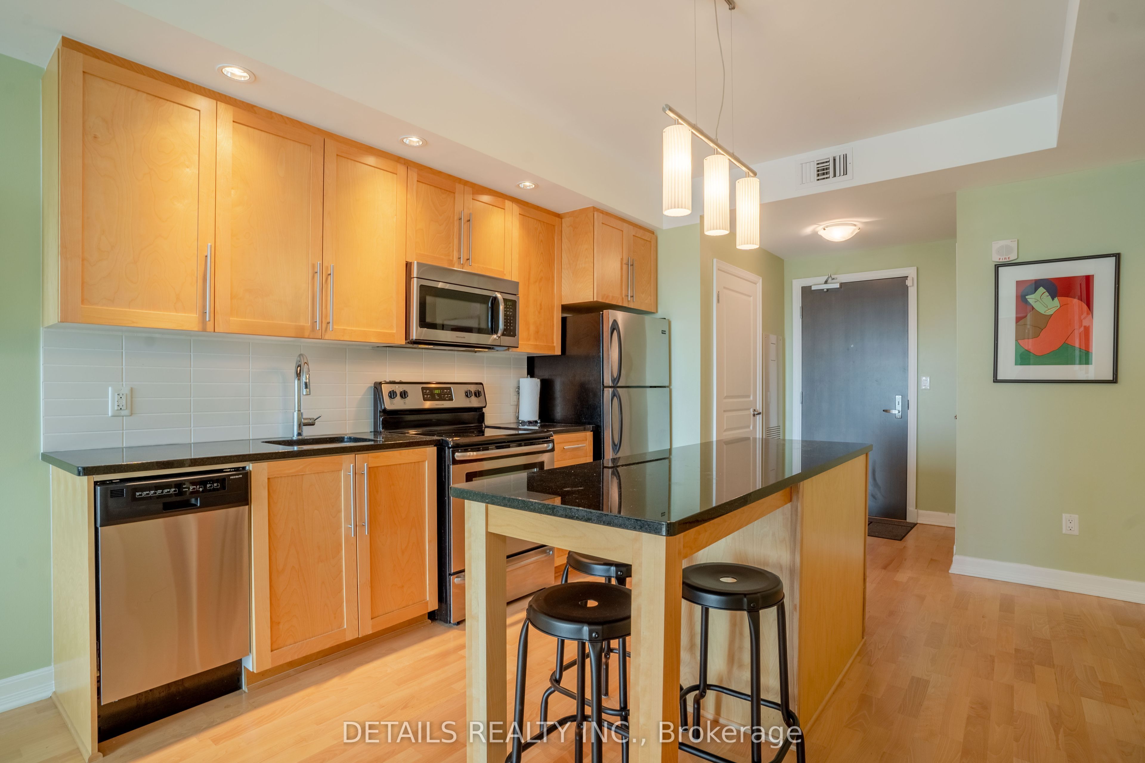 238 Besserer Street 607 Property Photo 10