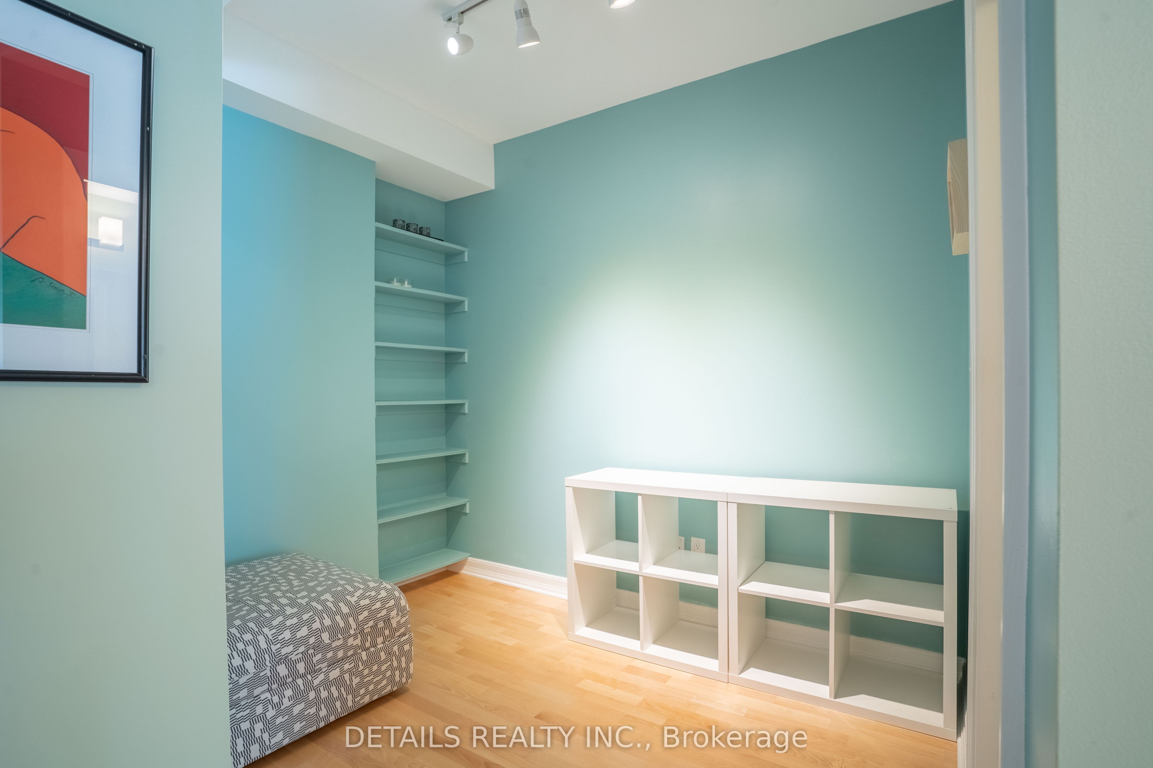 238 Besserer Street 607 Property Photo 13