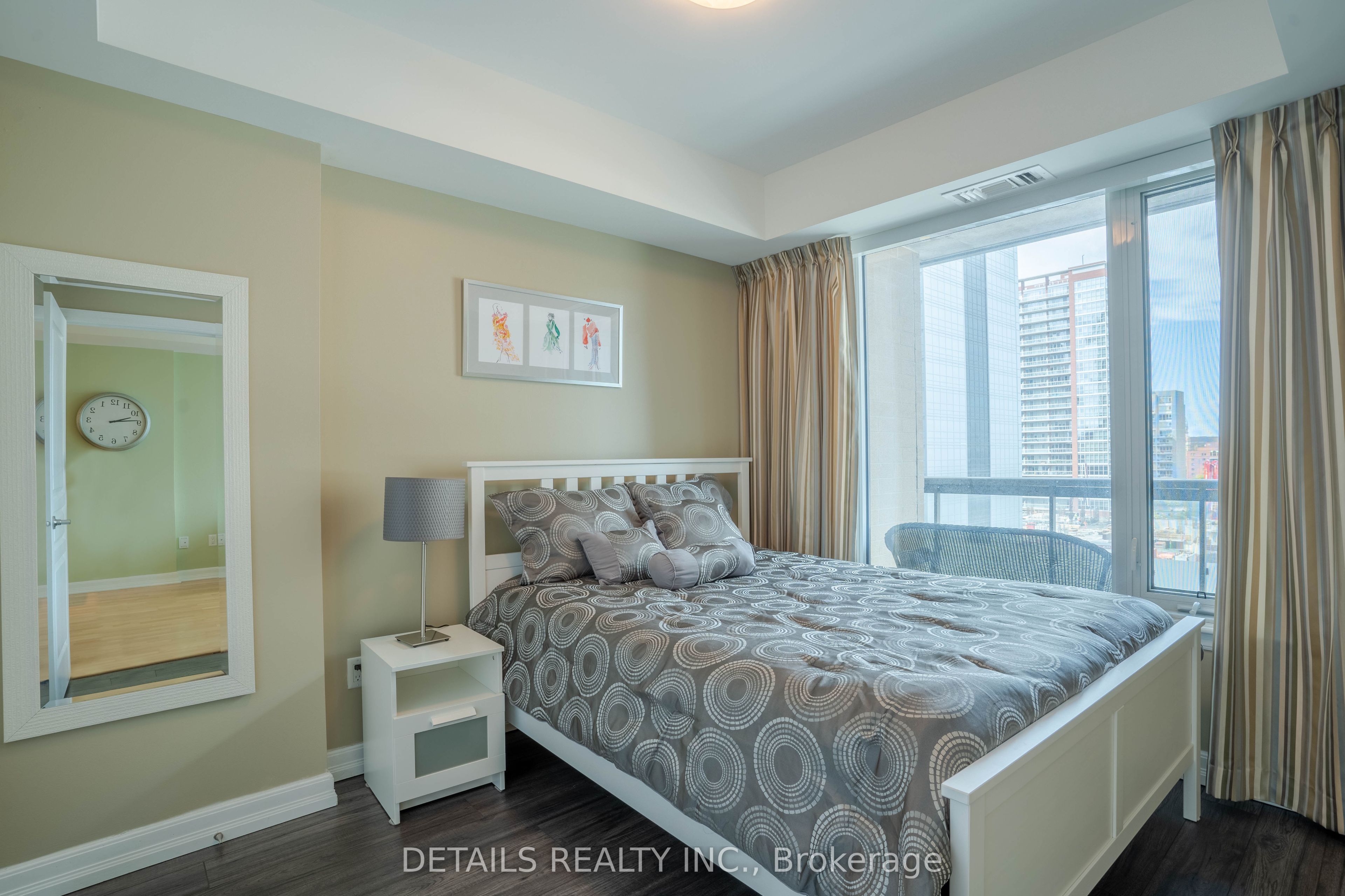 238 Besserer Street 607 Property Photo 15