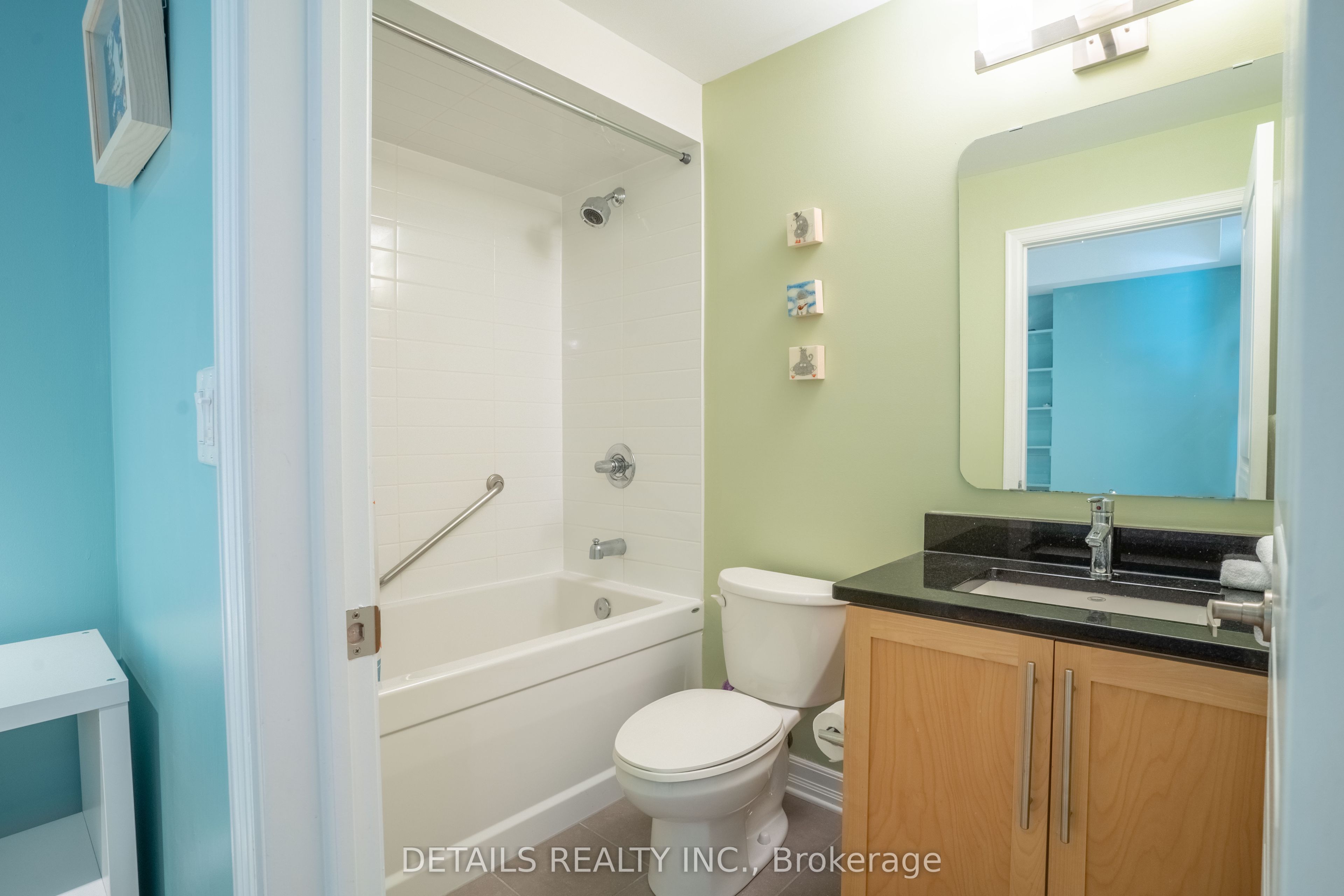 238 Besserer Street 607 Property Photo 18