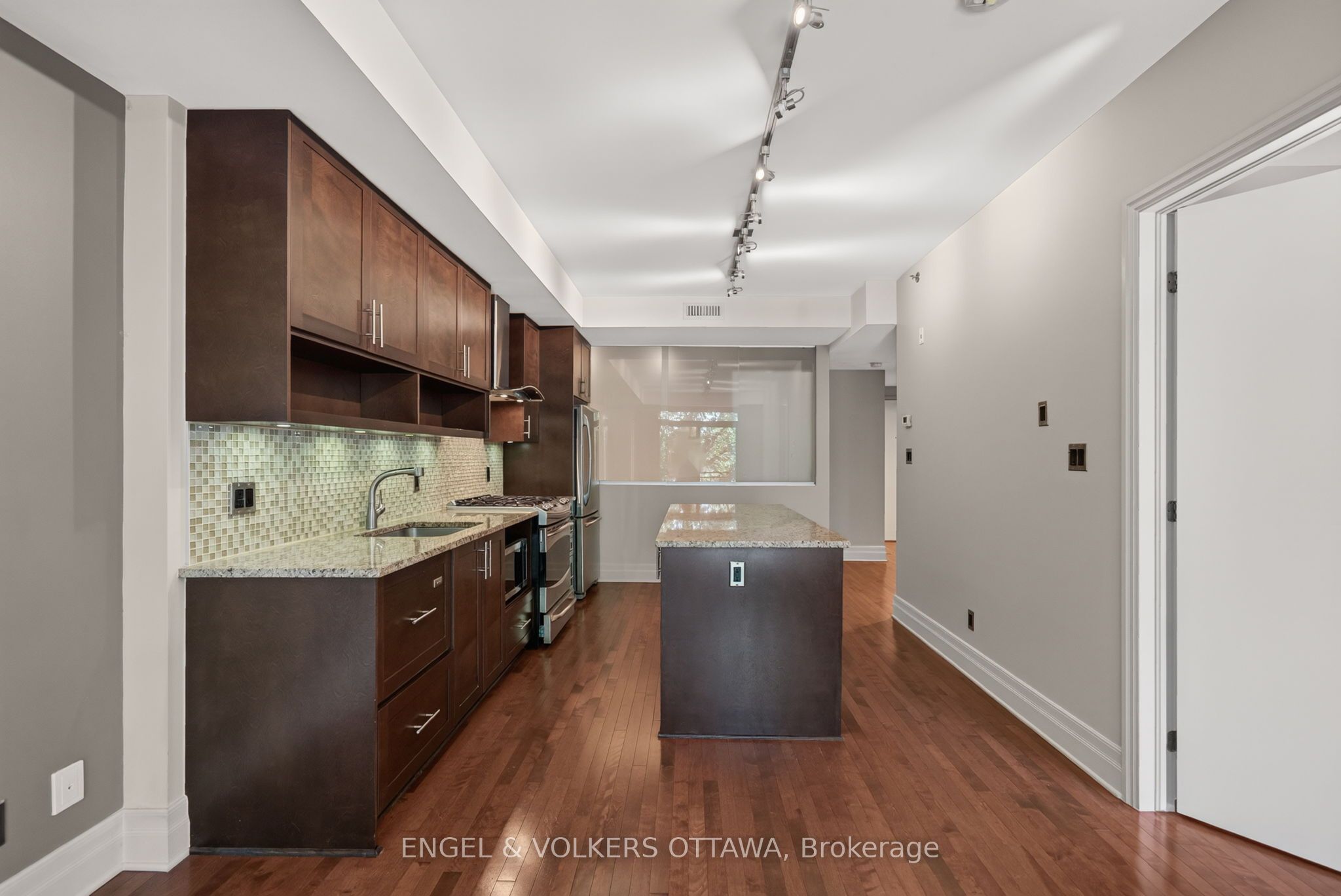 808 Bronson Avenue 209 Property Photo 7