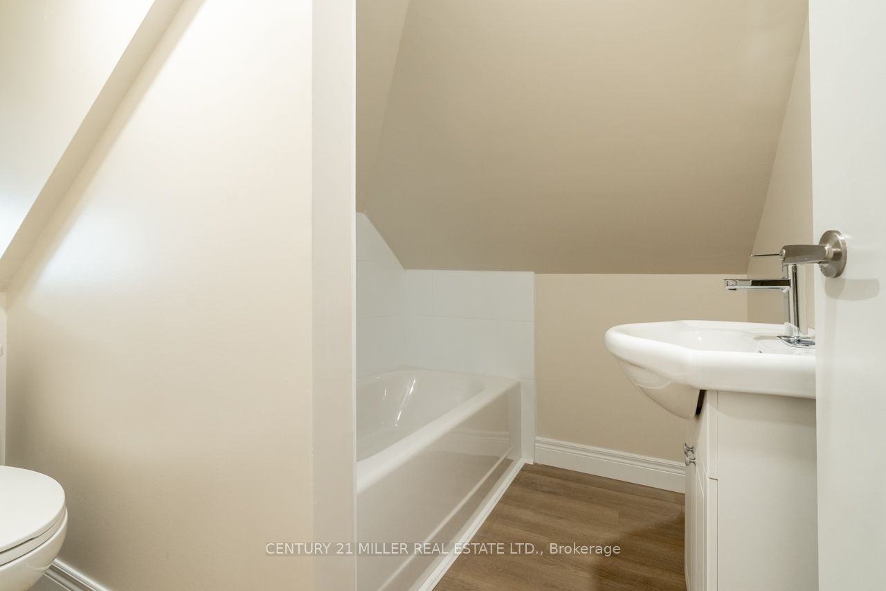 124 Gladstone Avenue Property Photo 18