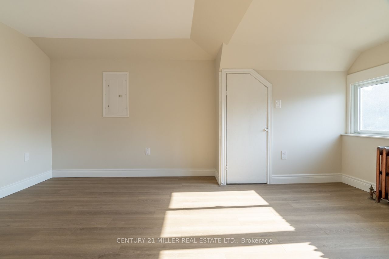 124 Gladstone Avenue Property Photo 21
