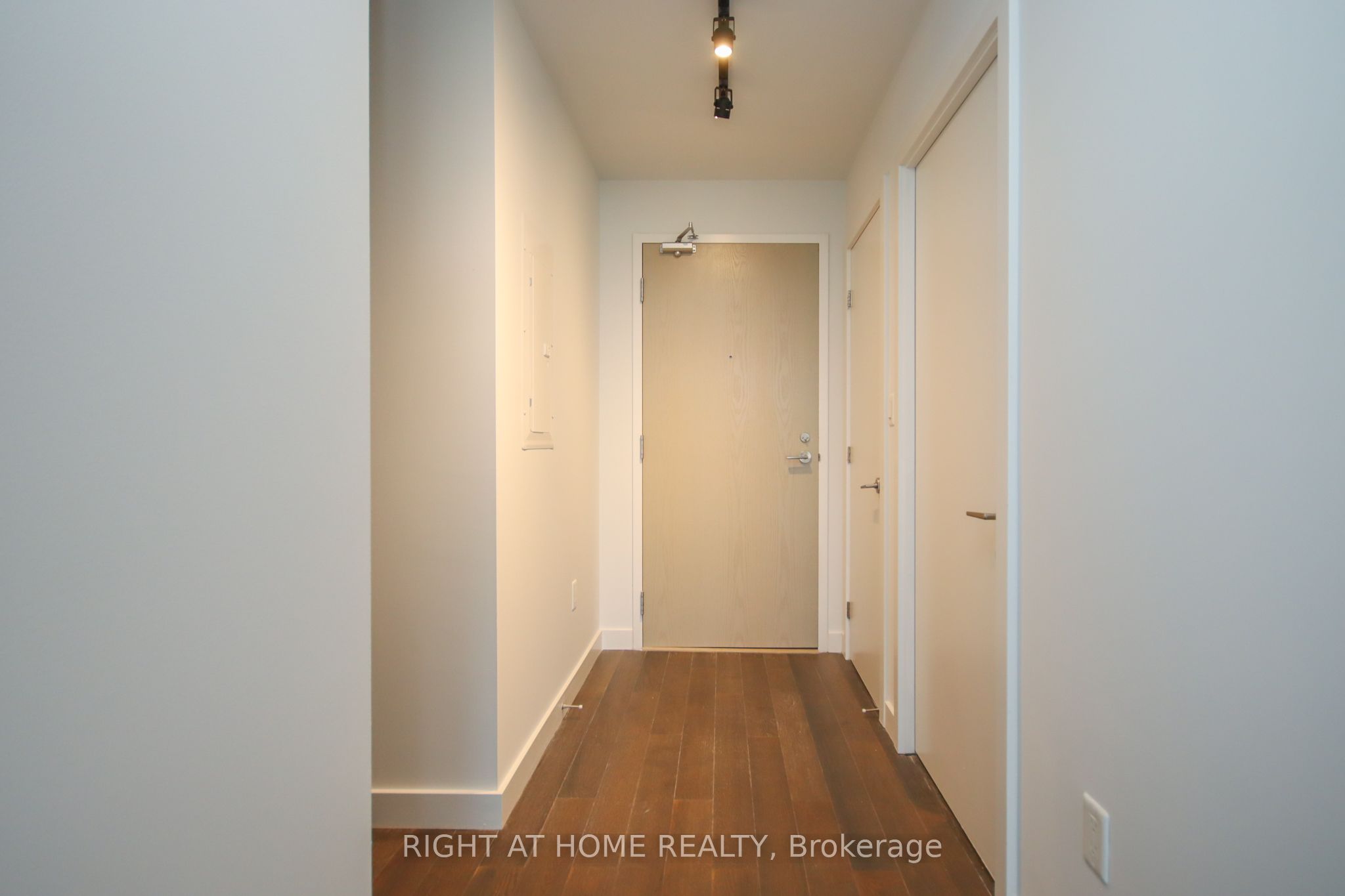 224 Lyon Street 1002 Property Photo 3