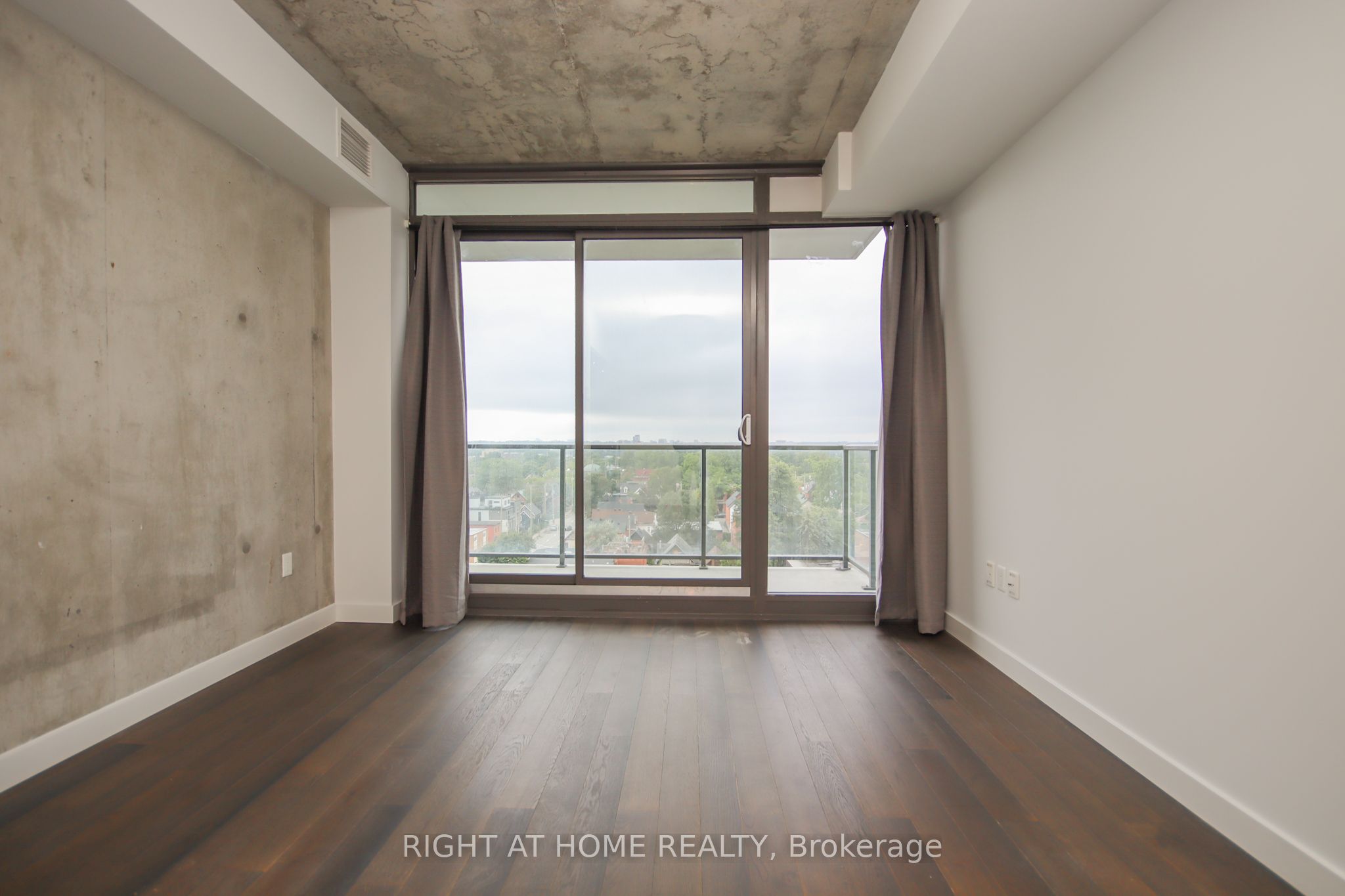 224 Lyon Street 1002 Property Photo 7