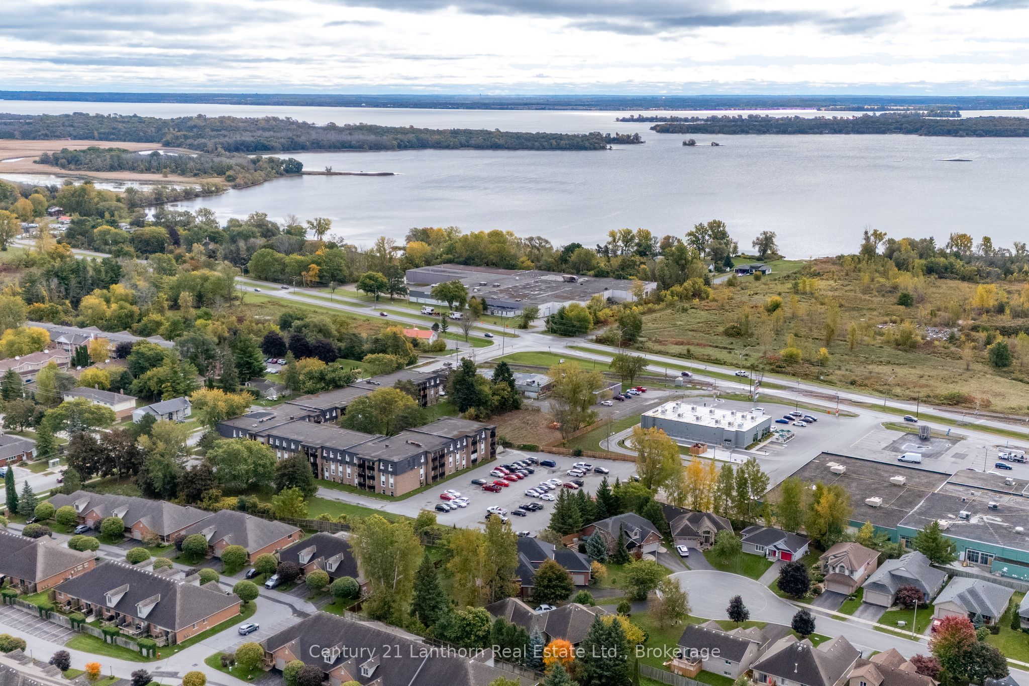 640 Dundas Street E Property Photo 9