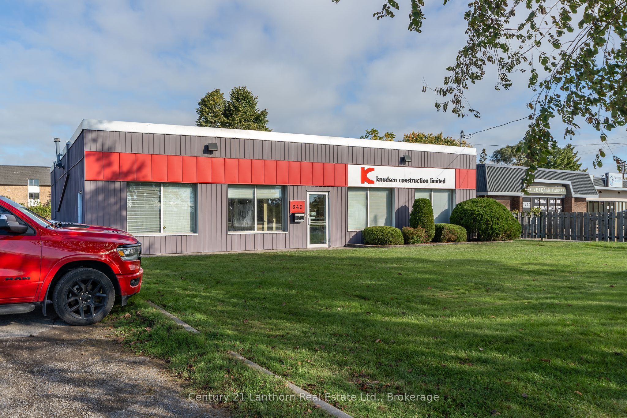640 Dundas Street E Property Photo 26