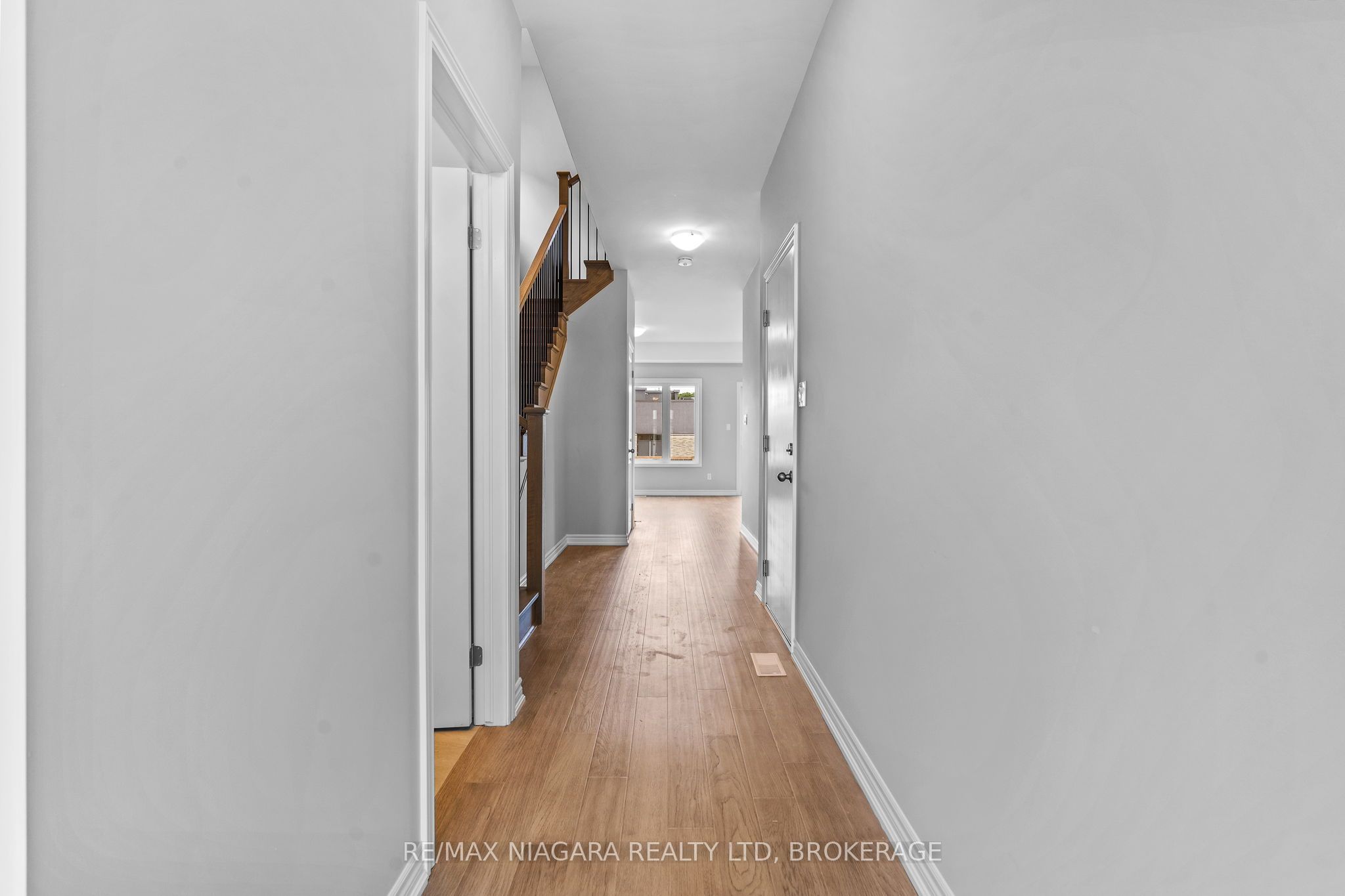218 Wellandvale Road Property Photo 4