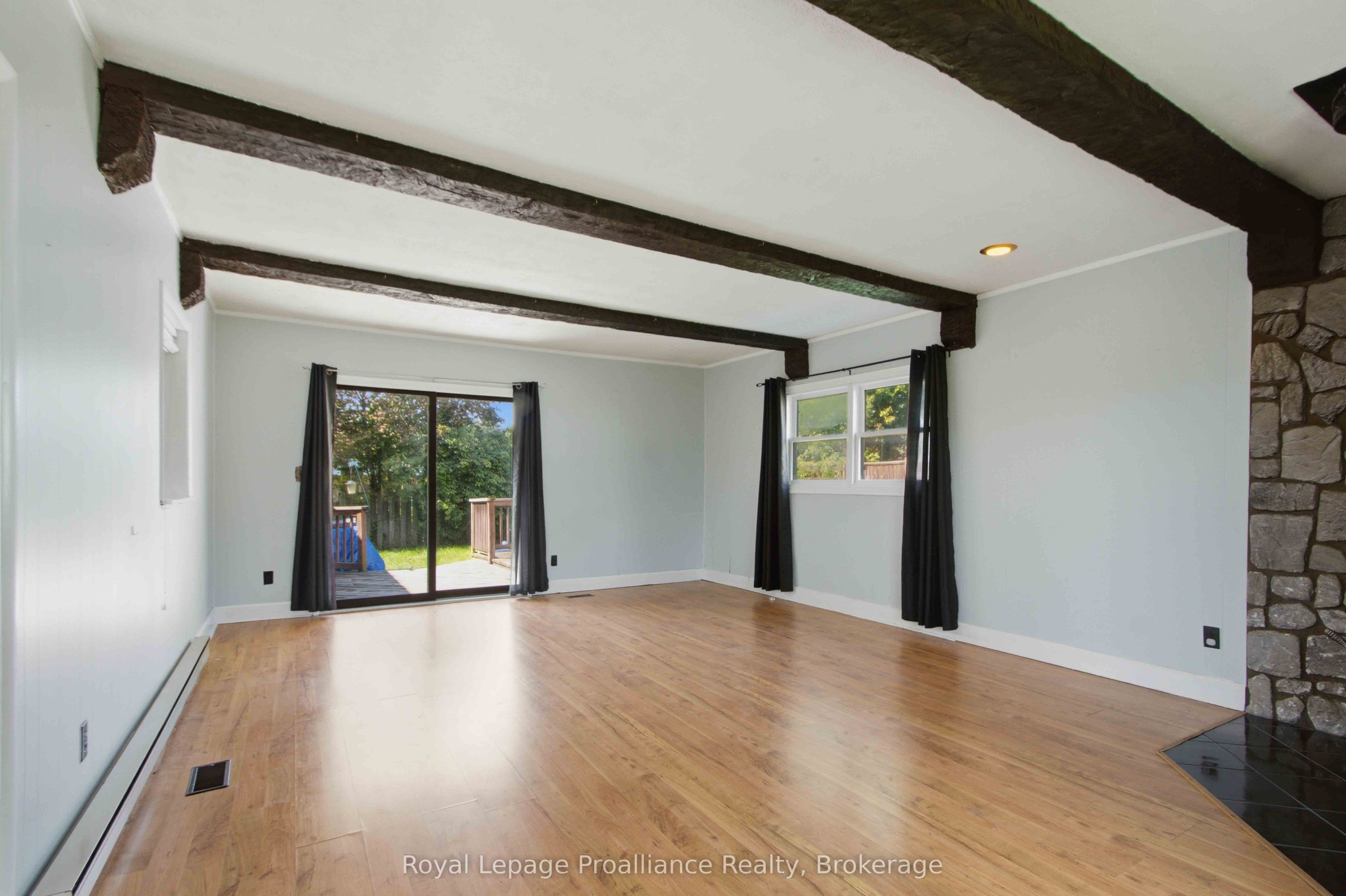 302 King Street Property Photo 12