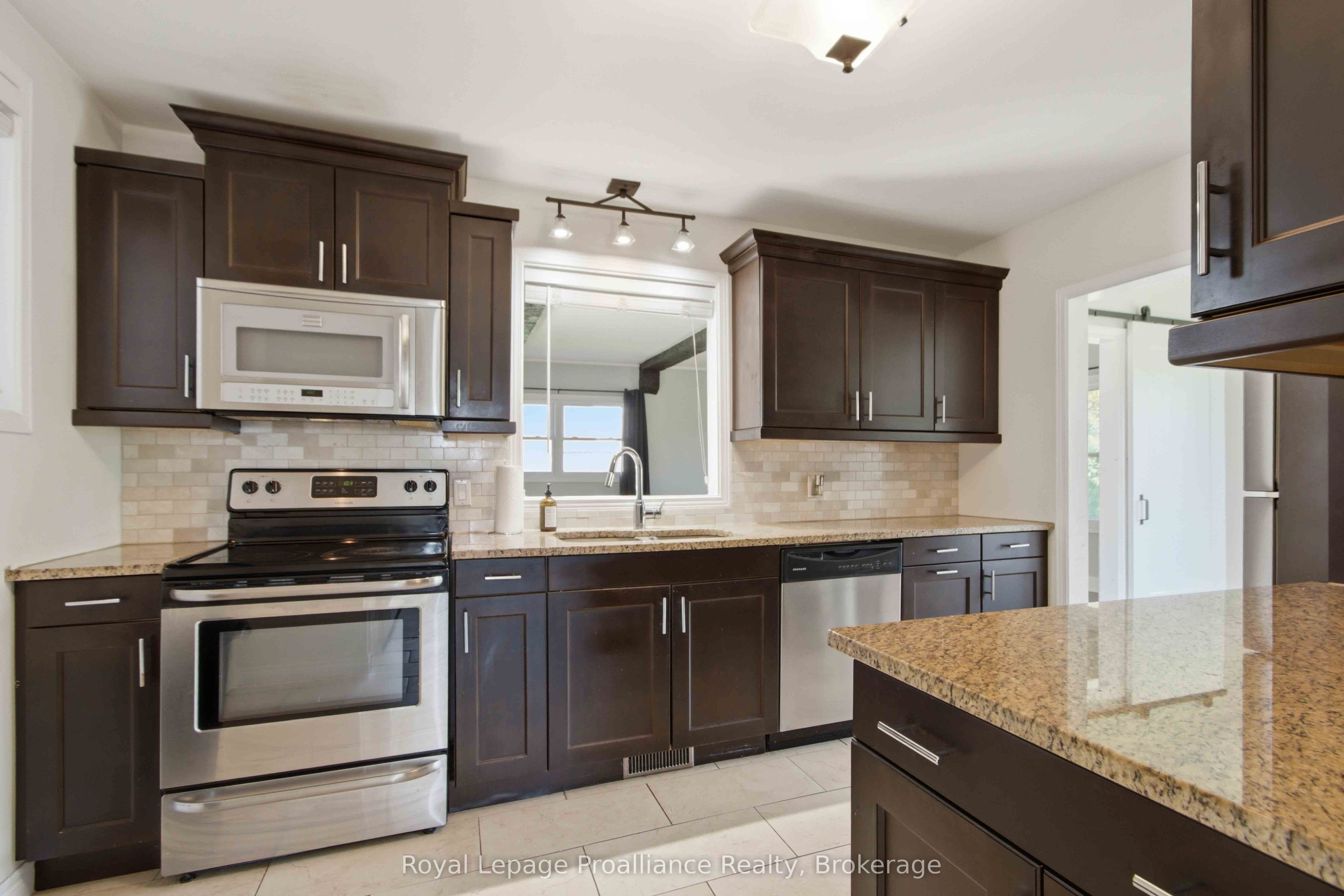 302 King Street Property Photo 16
