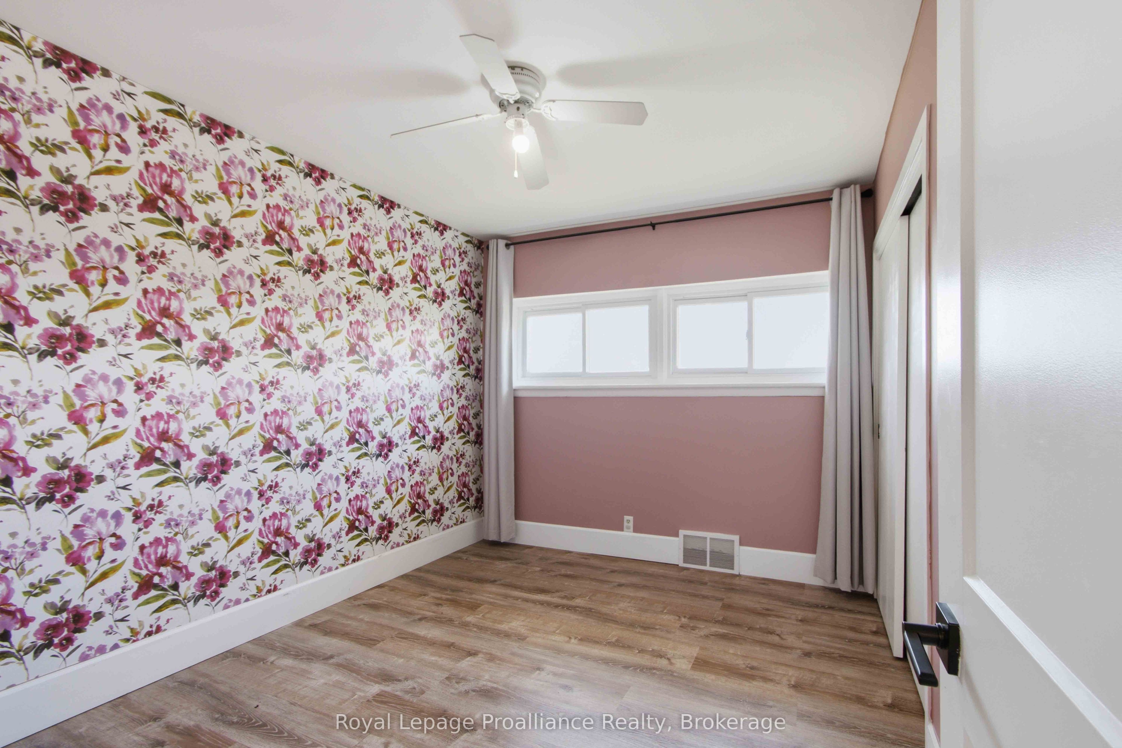 302 King Street Property Photo 21