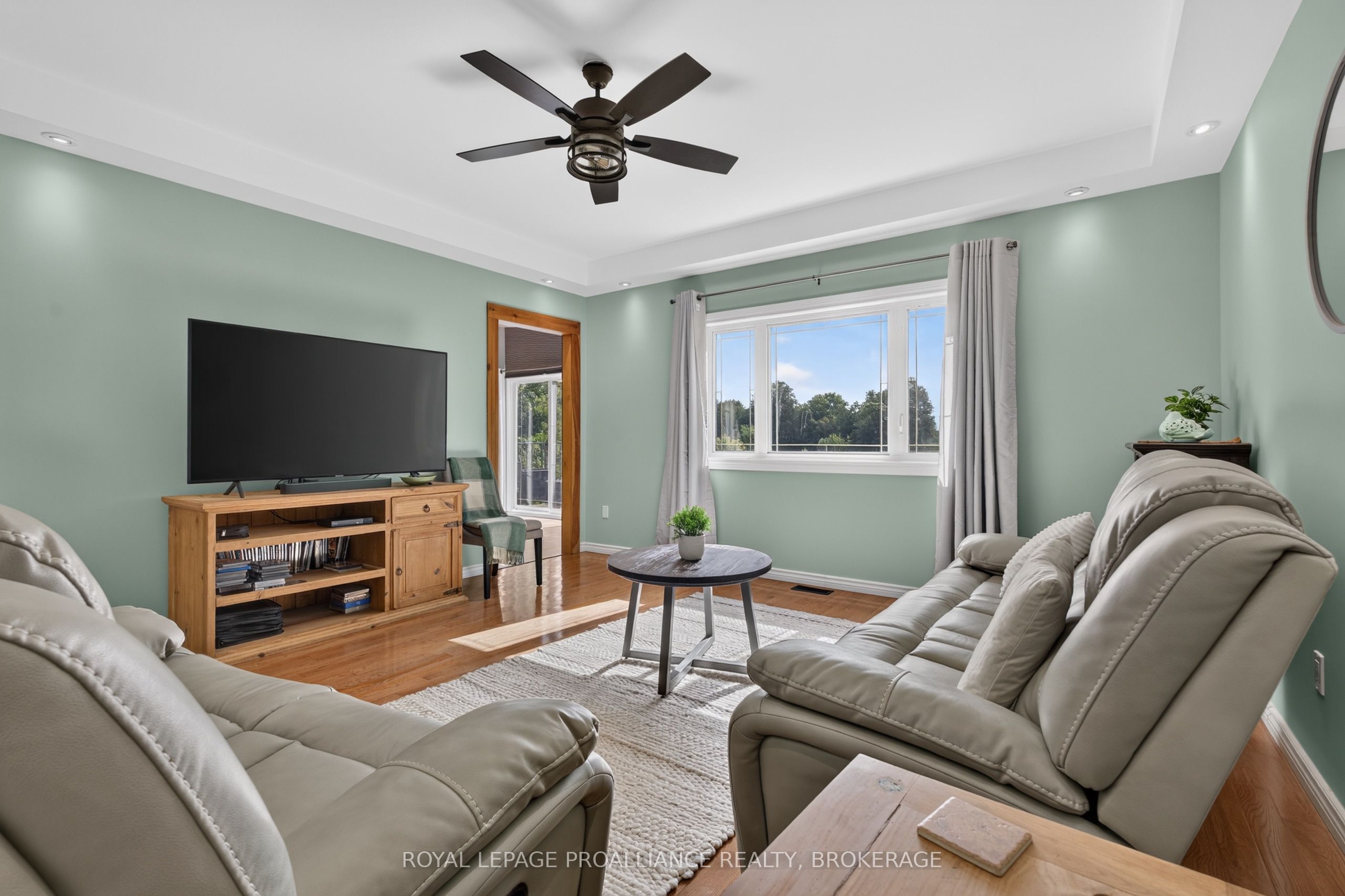 27 Collins Drive Property Photo 15
