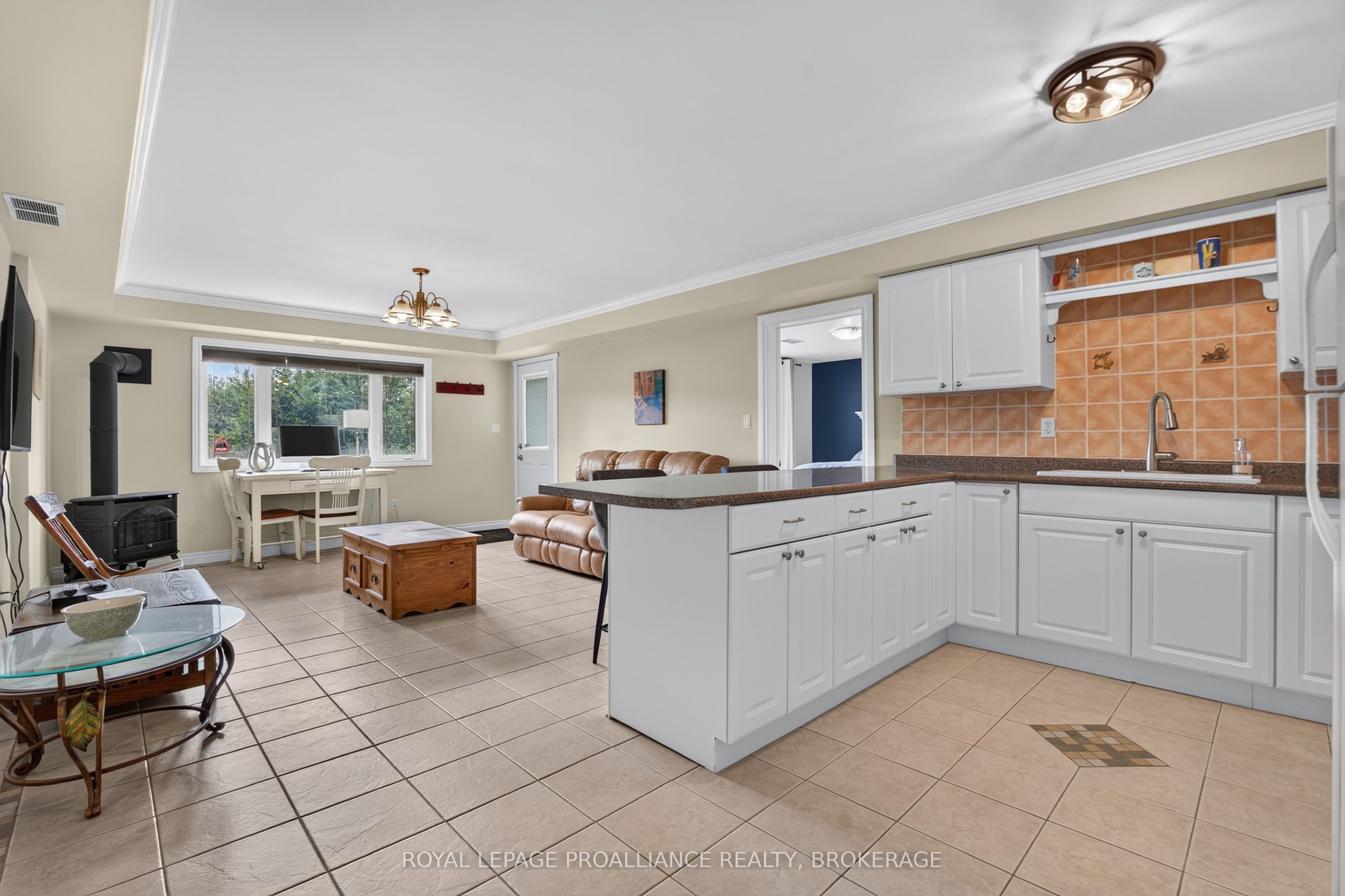 27 Collins Drive Property Photo 31
