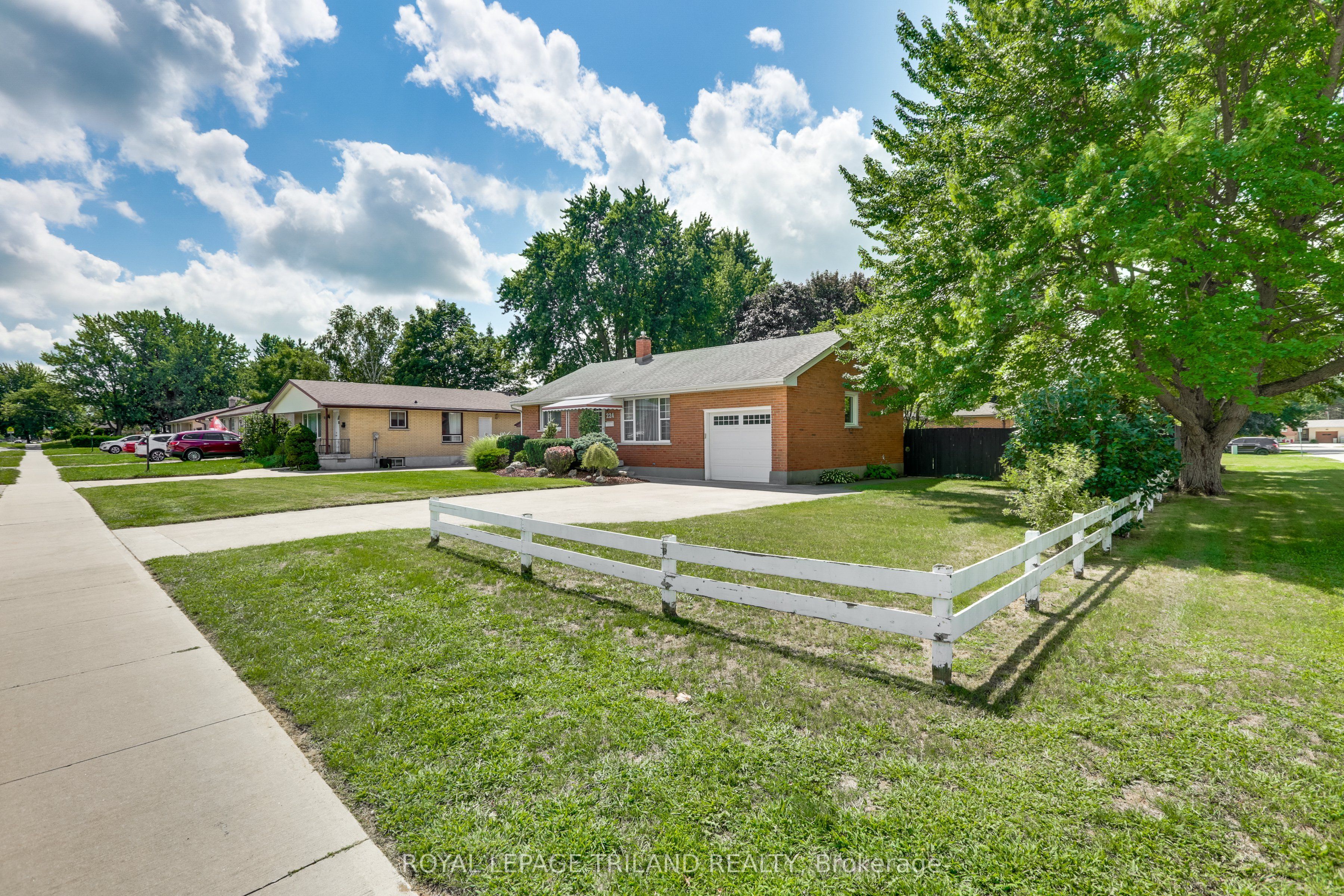 224 Mckellar Street Property Photo 3