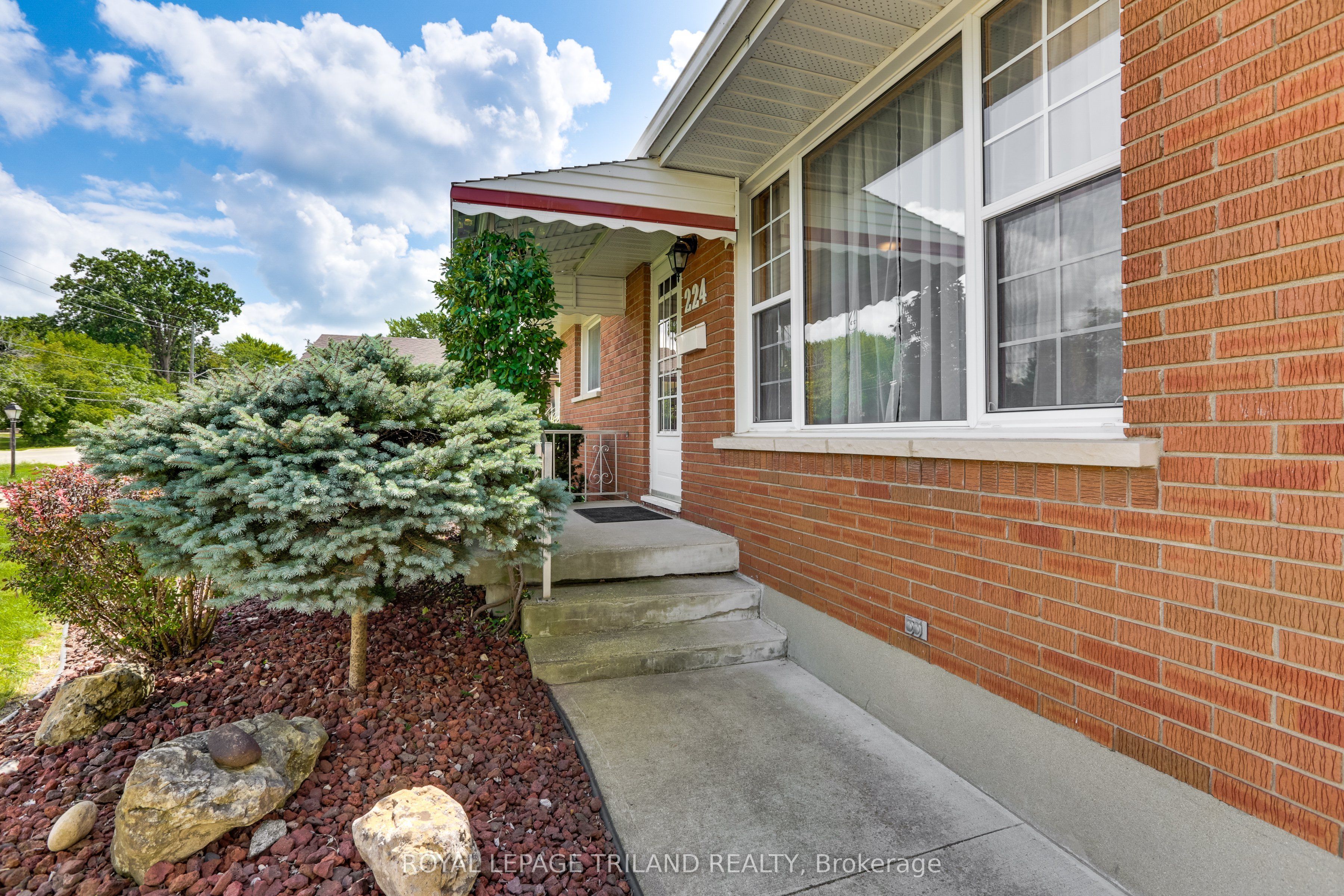 224 Mckellar Street Property Photo 4