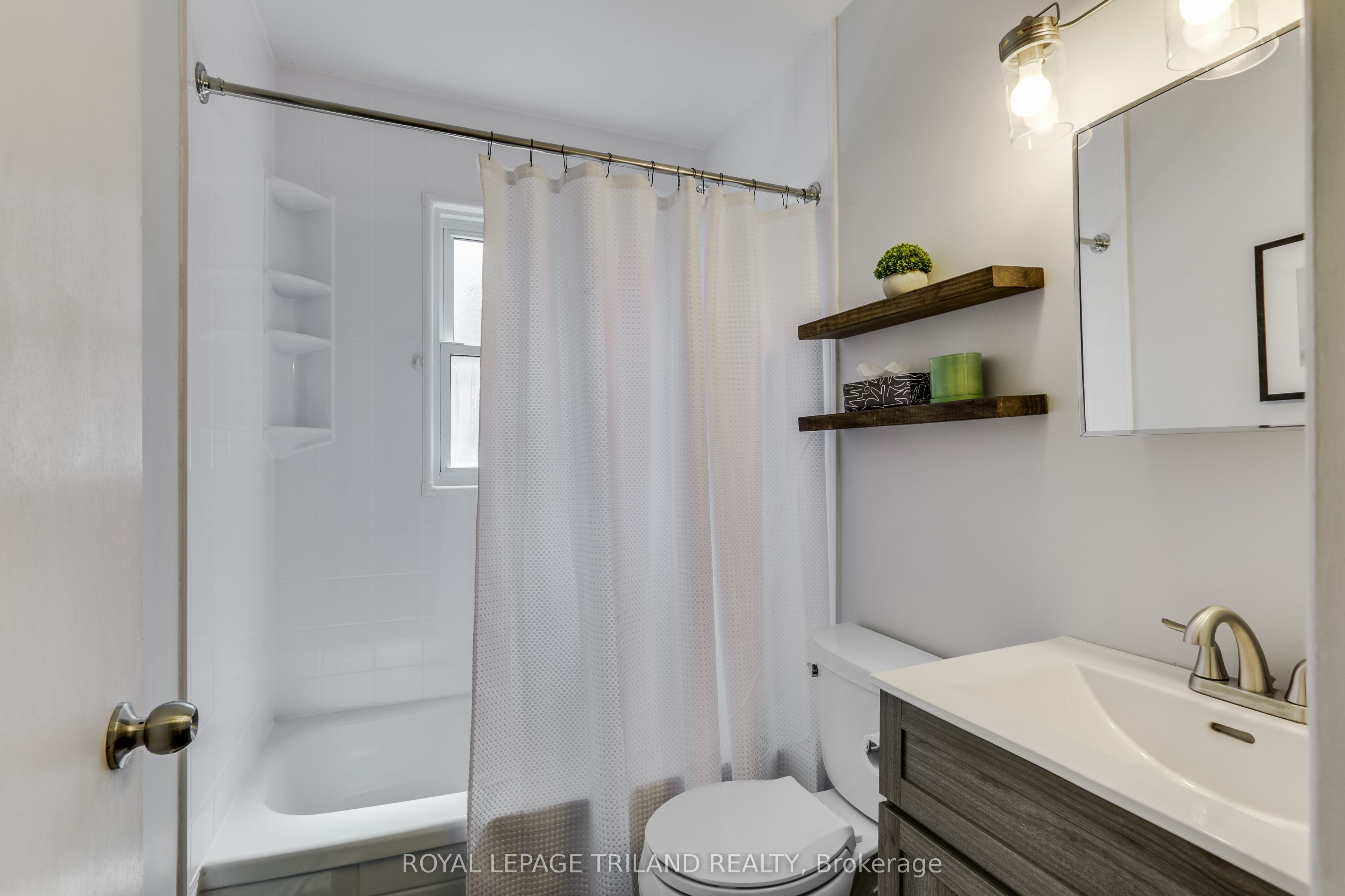 224 Mckellar Street Property Photo 18