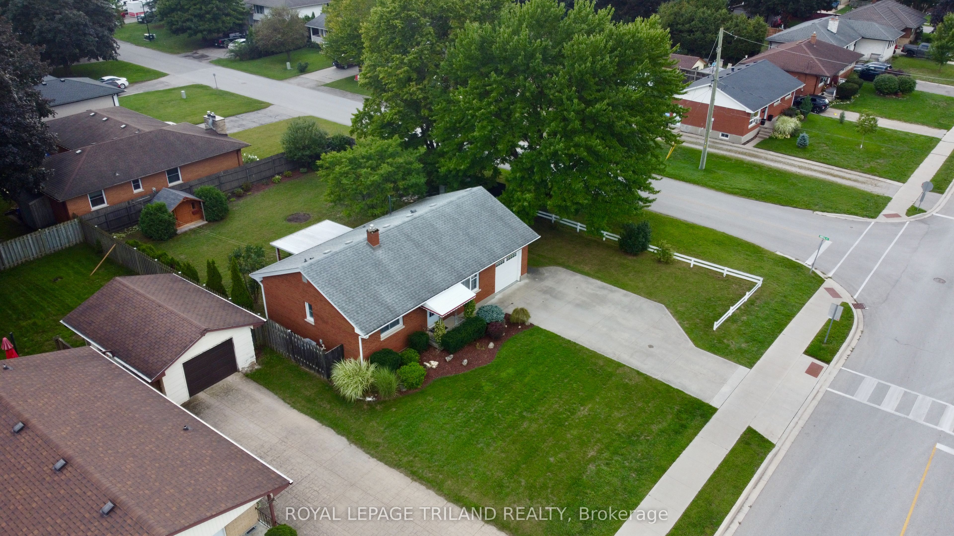 224 Mckellar Street Property Photo 40