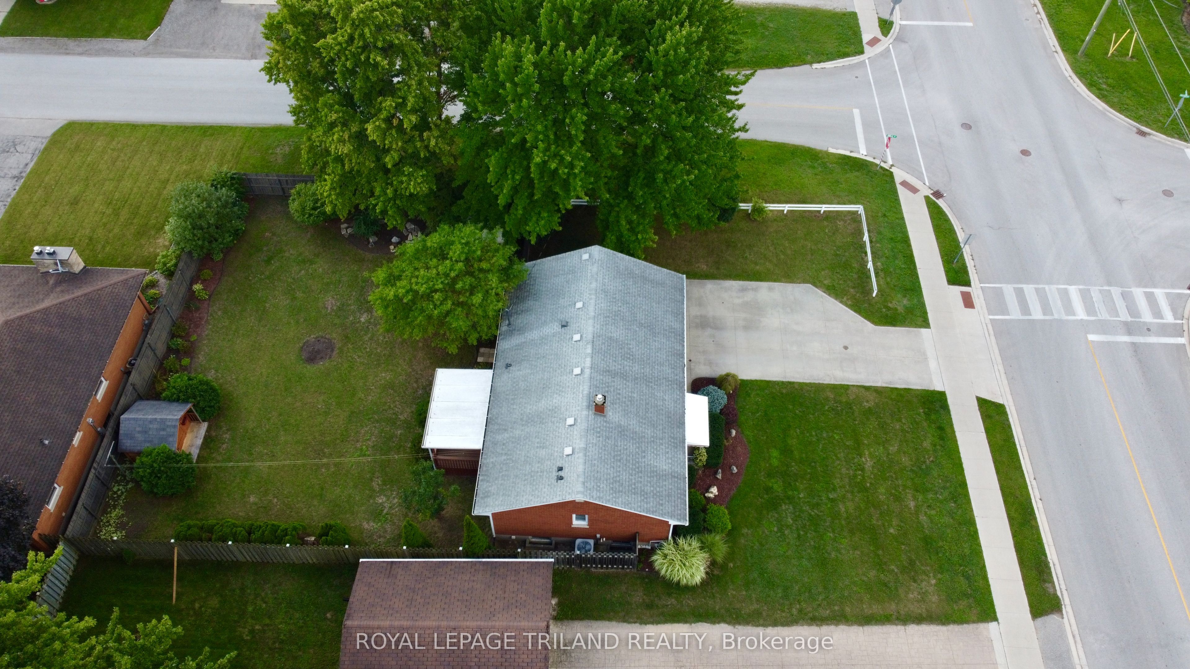 224 Mckellar Street Property Photo 41