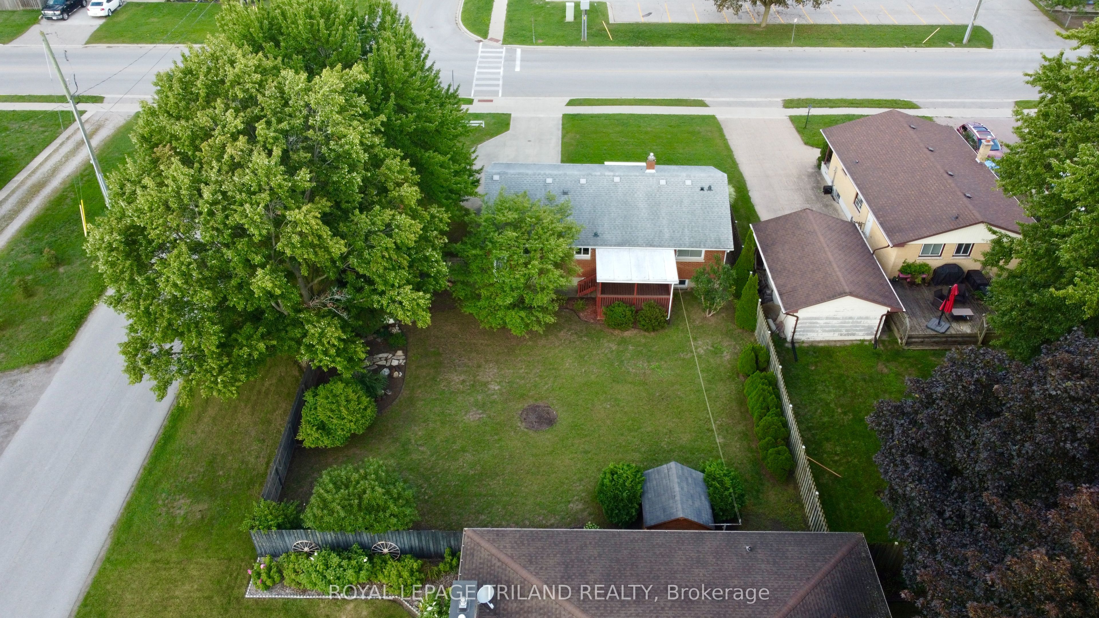 224 Mckellar Street Property Photo 43
