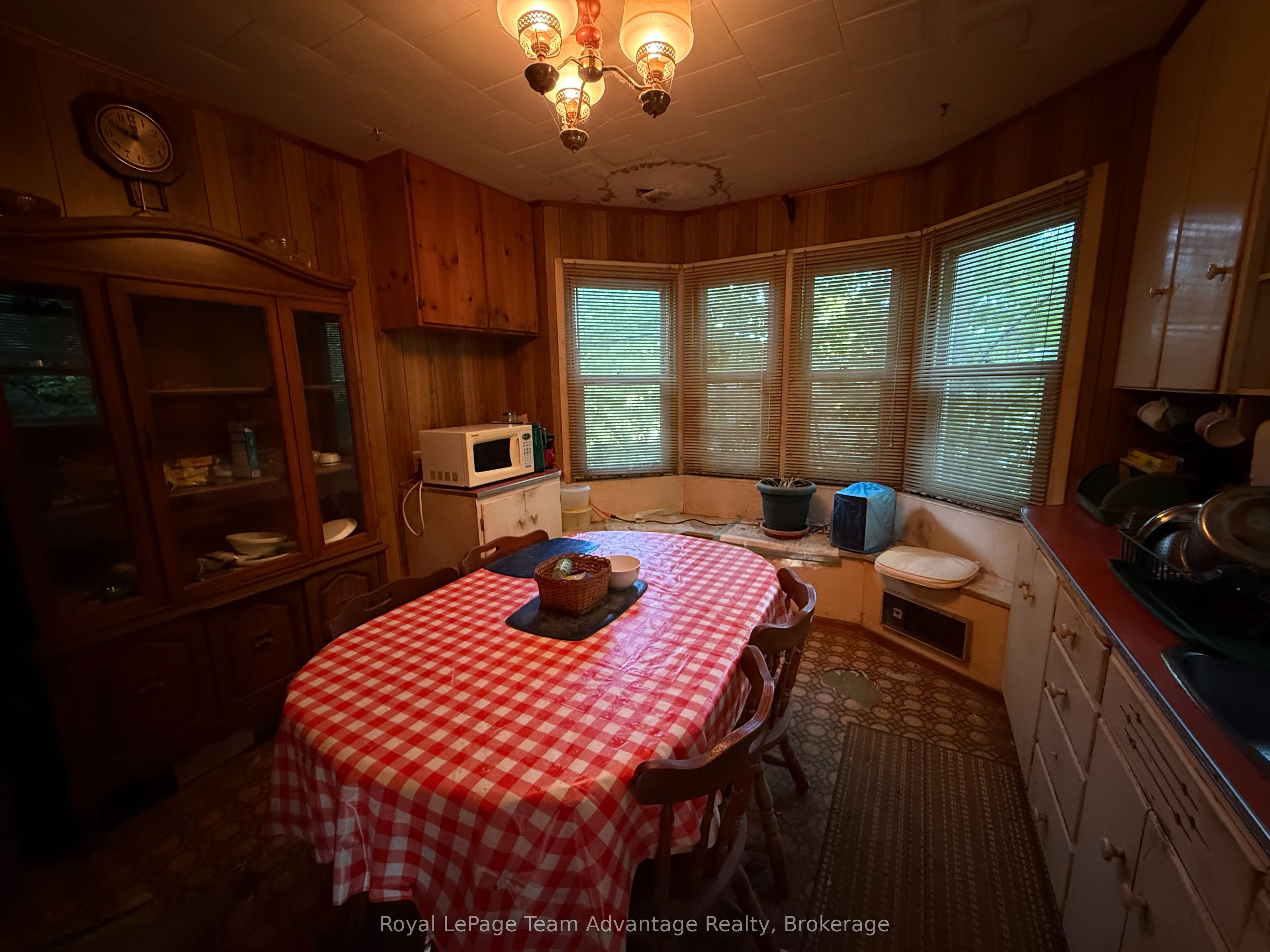 24 Hillcrest Avenue Property Photo 8
