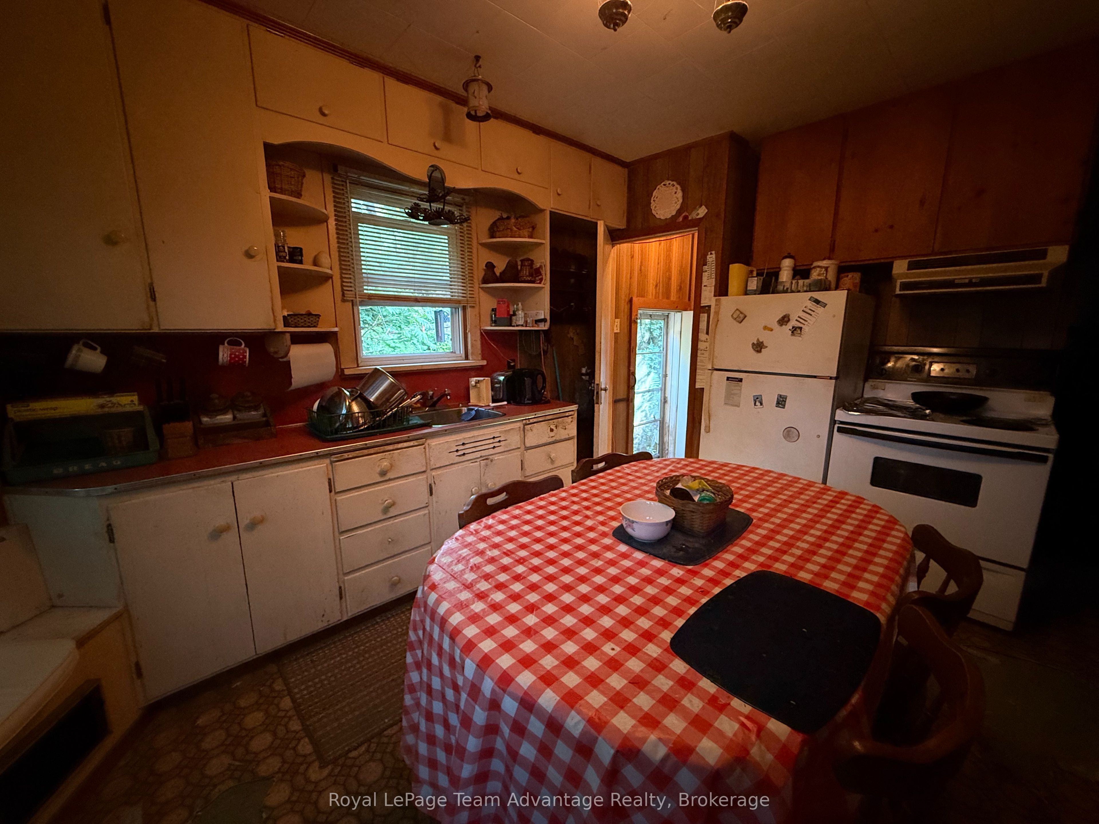24 Hillcrest Avenue Property Photo 9