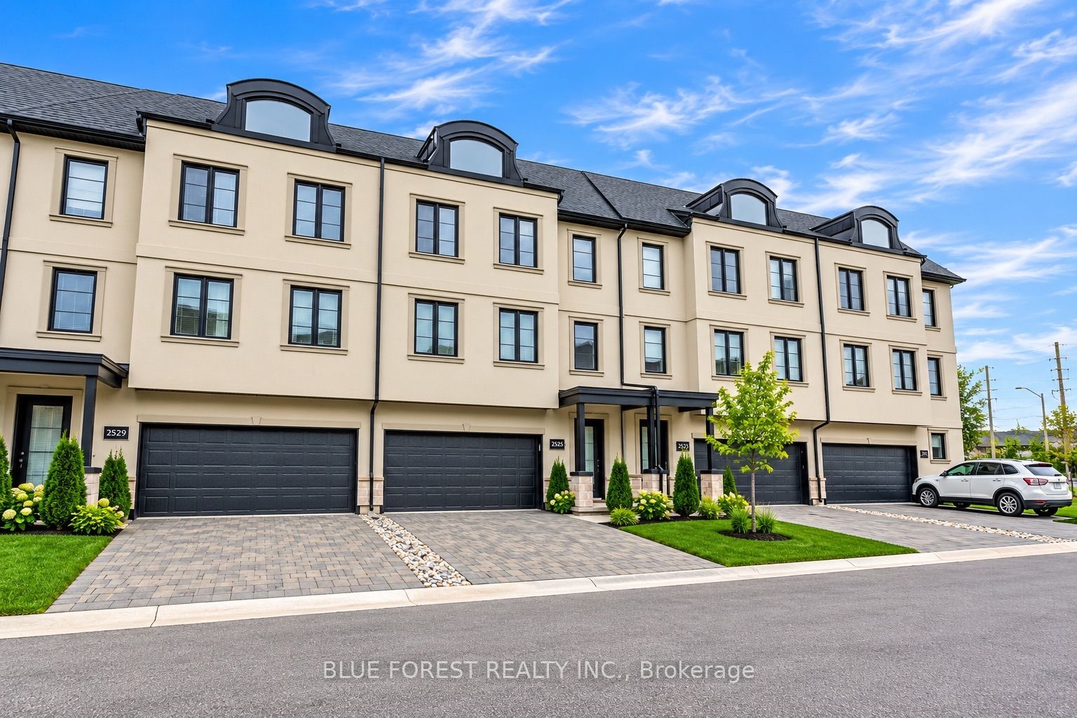 2525 Meadowlands Way 33