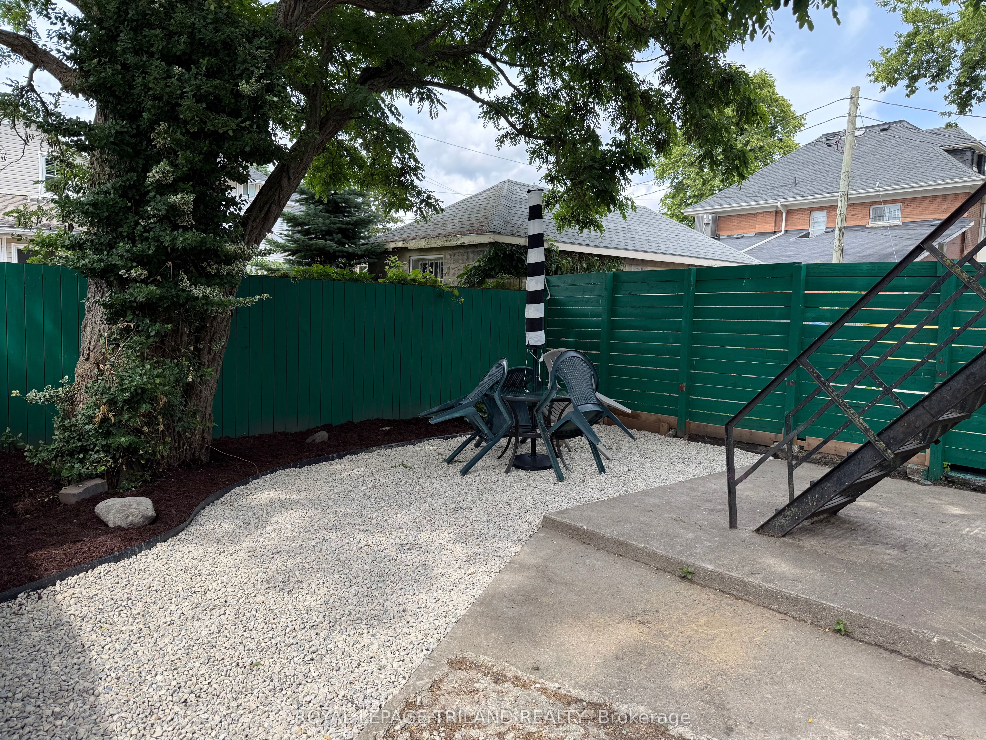 275 Talbot Street Property Photo 5