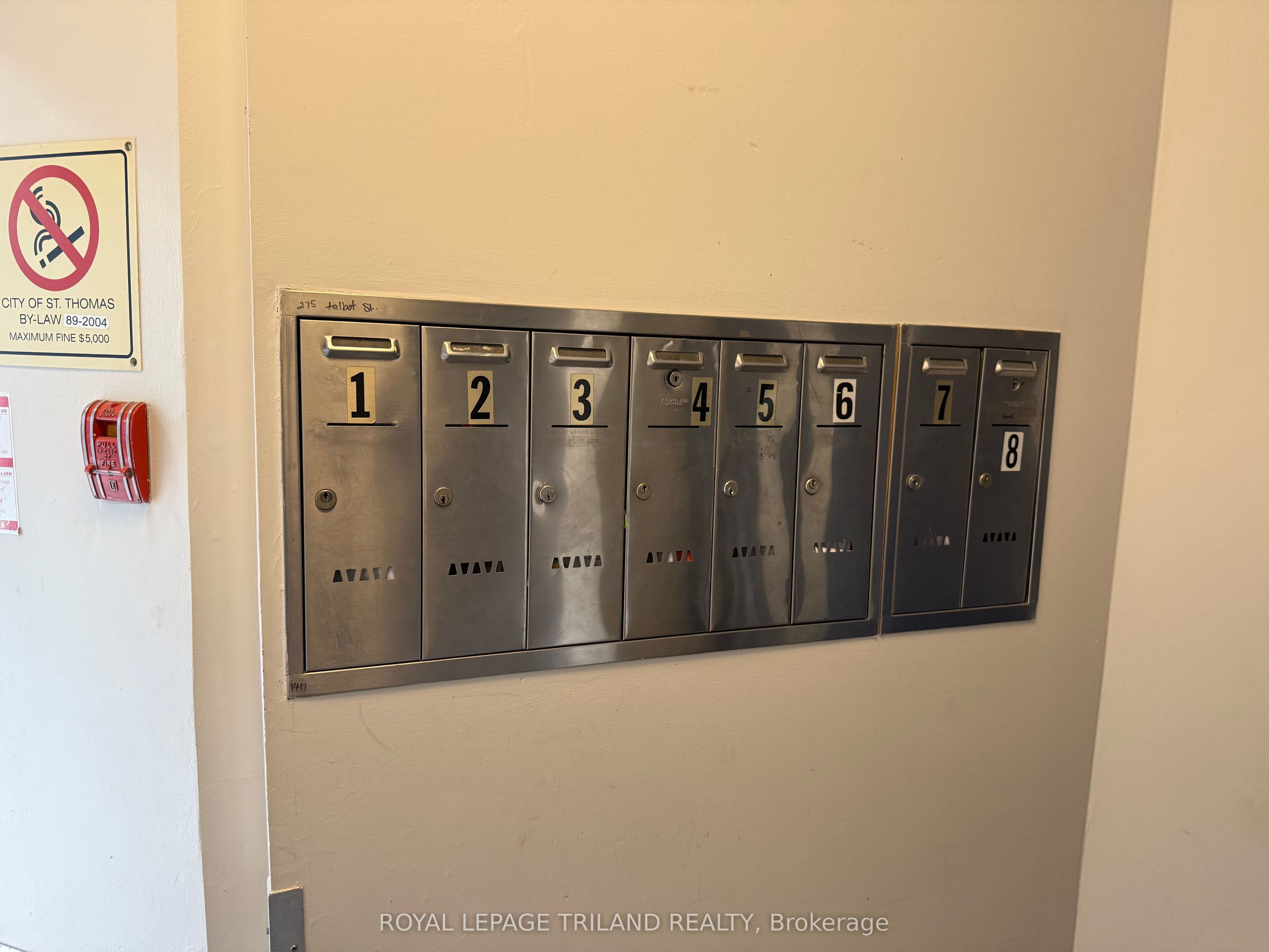 275 Talbot Street Property Photo 8