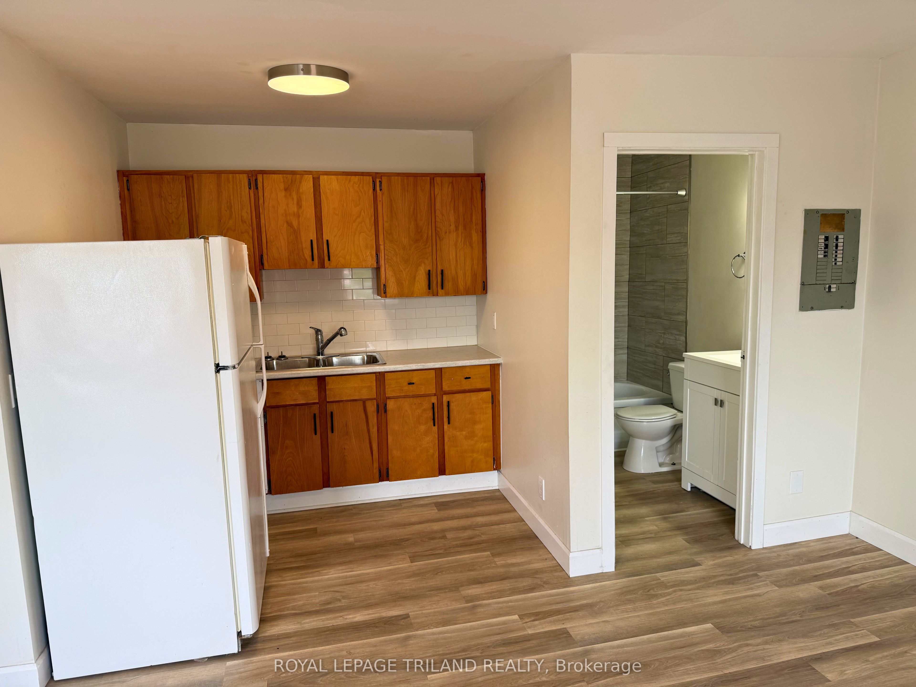 275 Talbot Street Property Photo 14