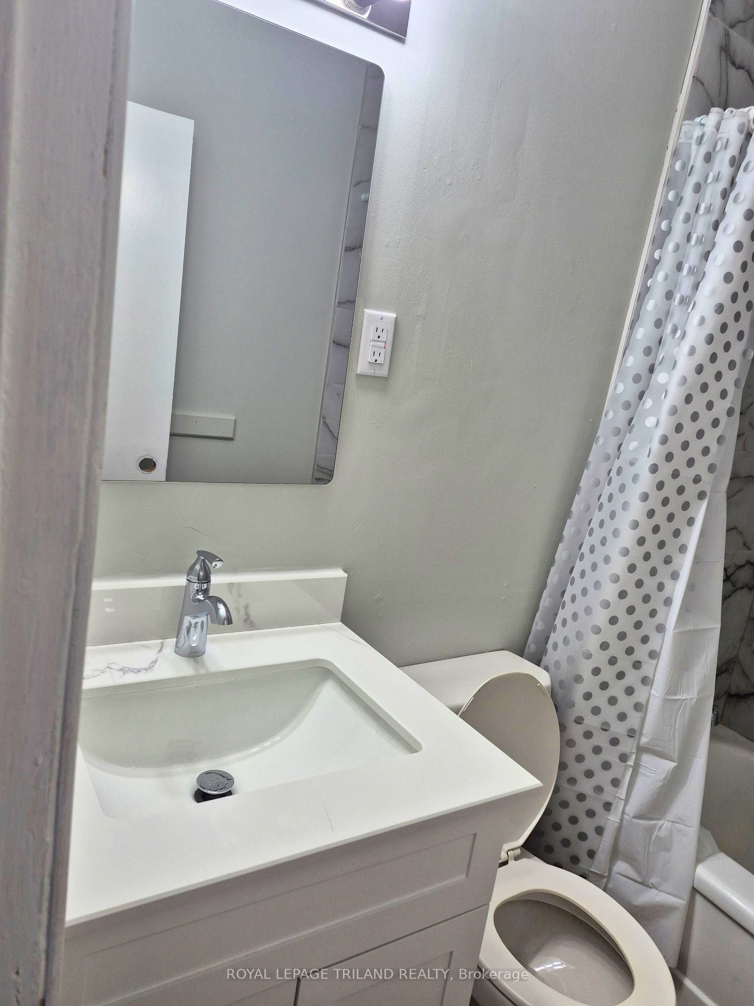 275 Talbot Street Property Photo 24