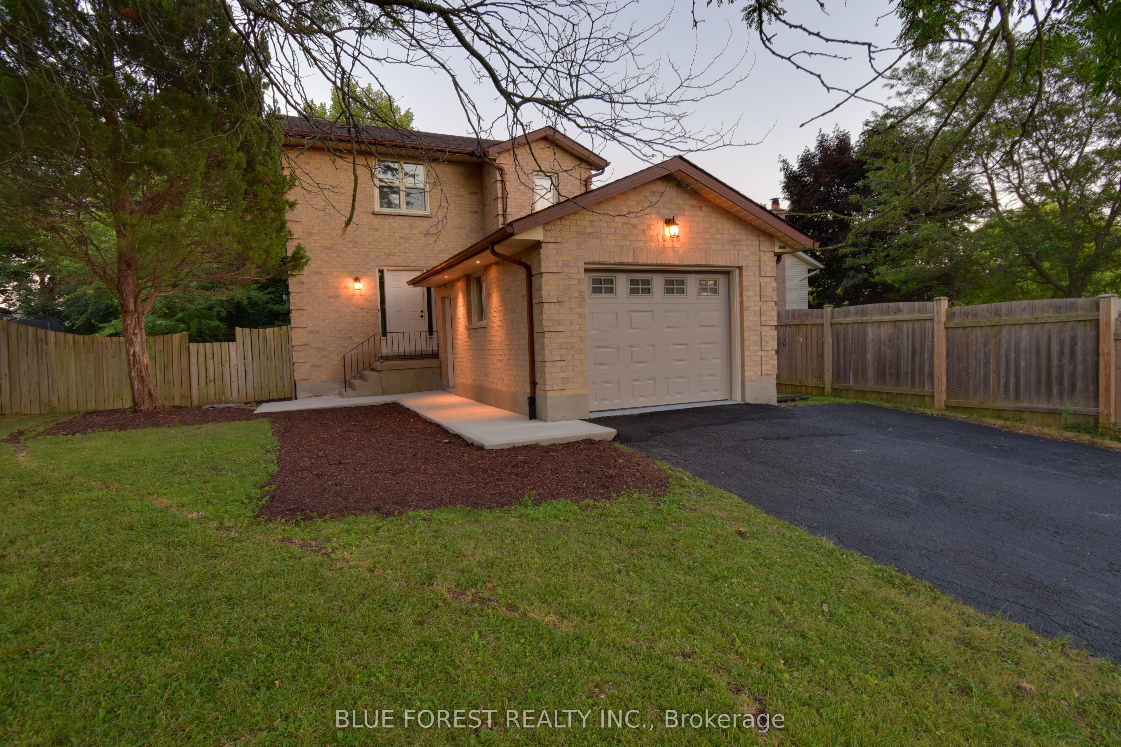 1048 Mahogany Road Property Photo 1