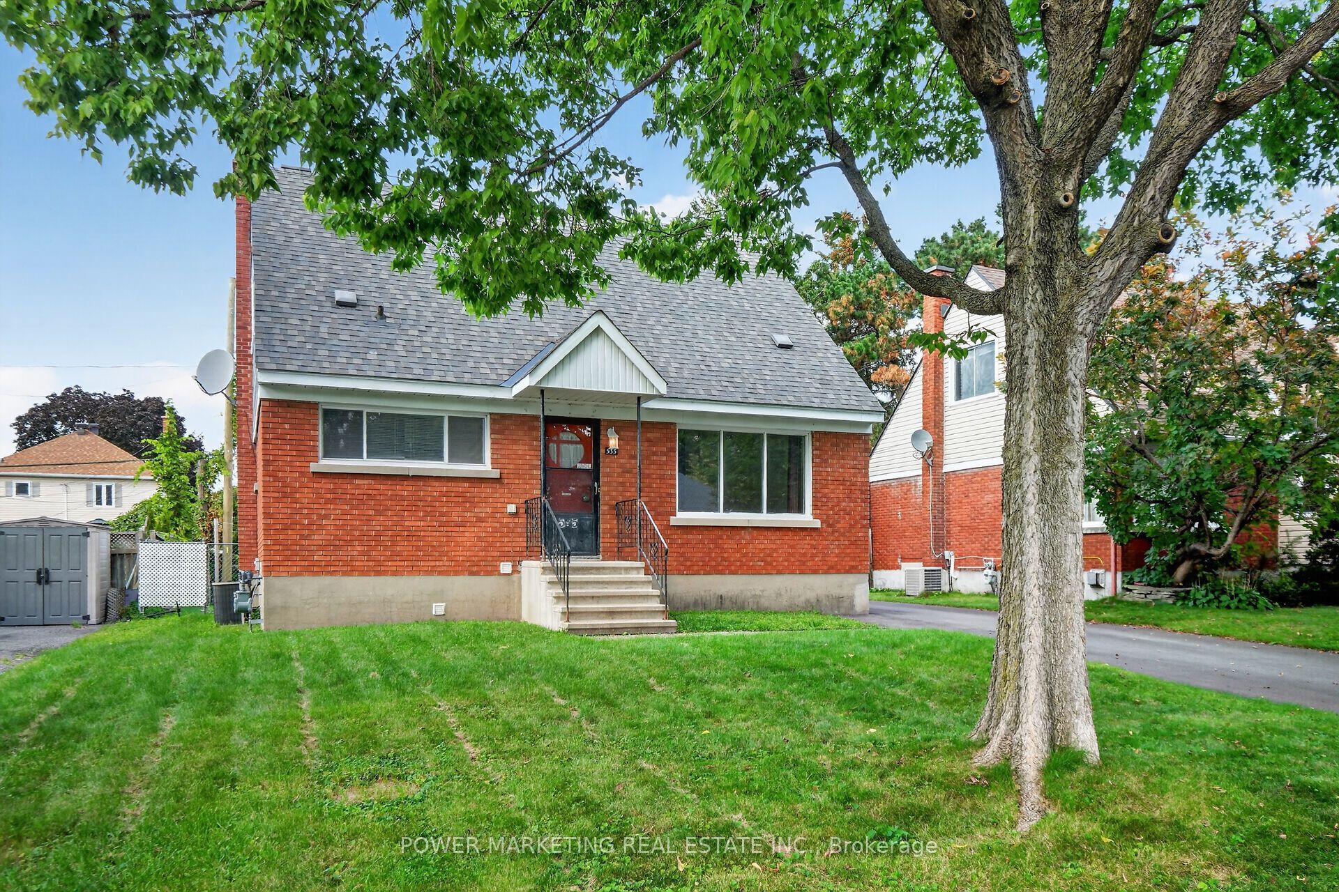 535 Dunbrack Street Property Photo 2