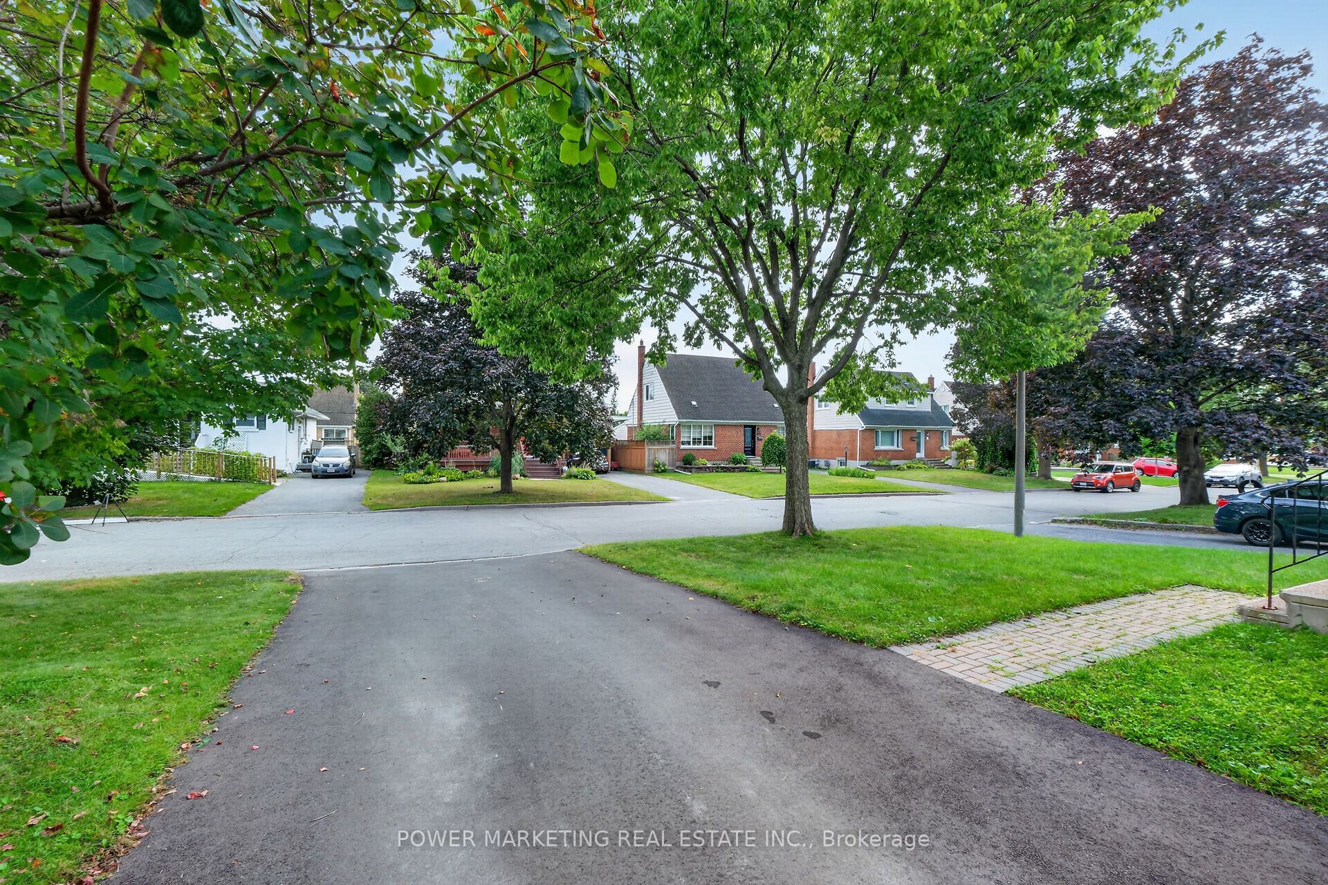 535 Dunbrack Street Property Photo 4