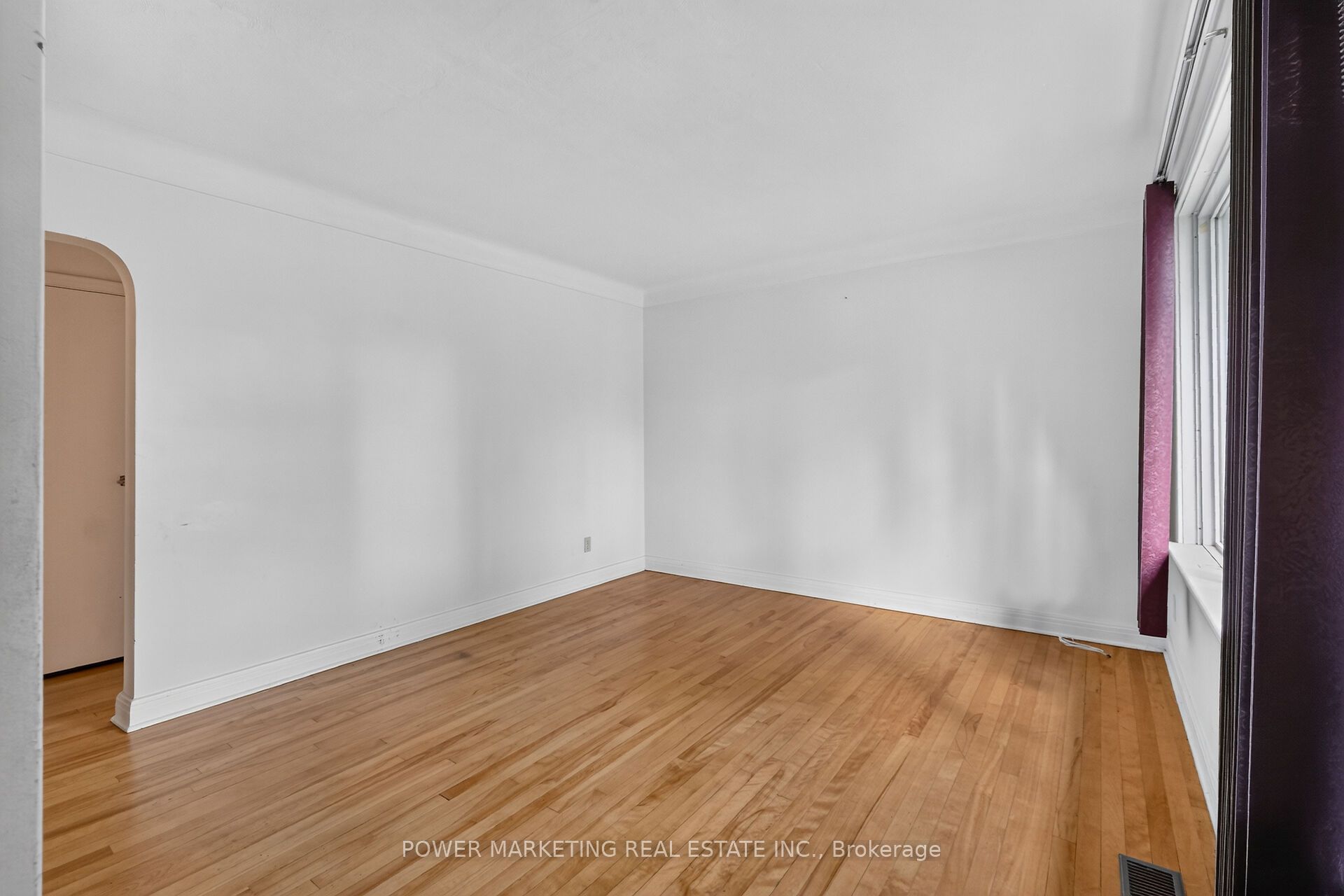 535 Dunbrack Street Property Photo 9