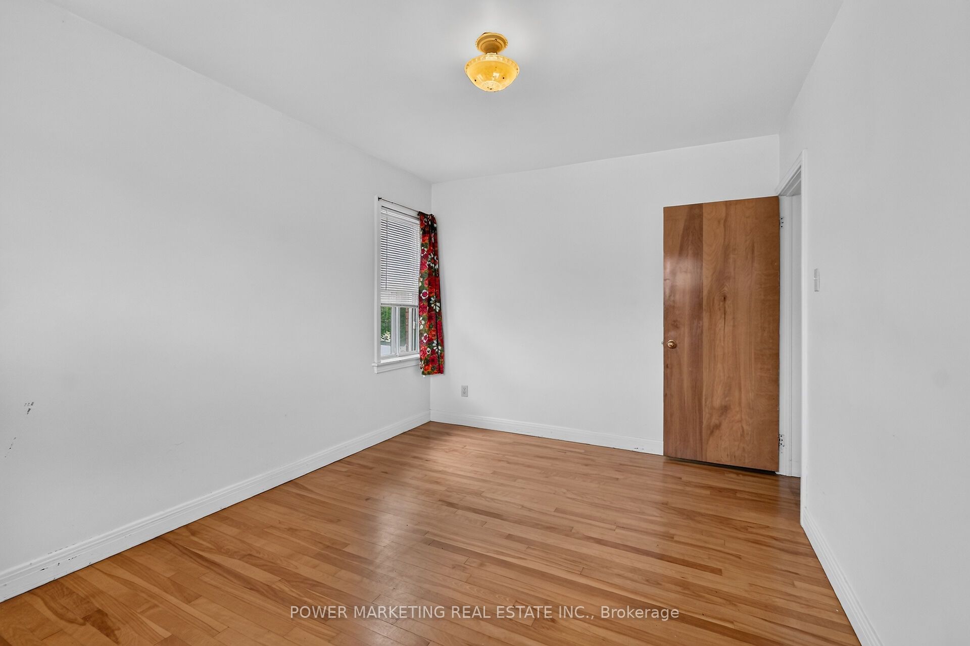 535 Dunbrack Street Property Photo 24