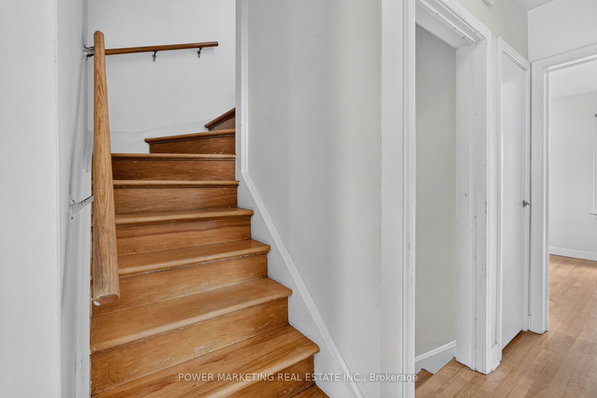 535 Dunbrack Street Property Photo 29