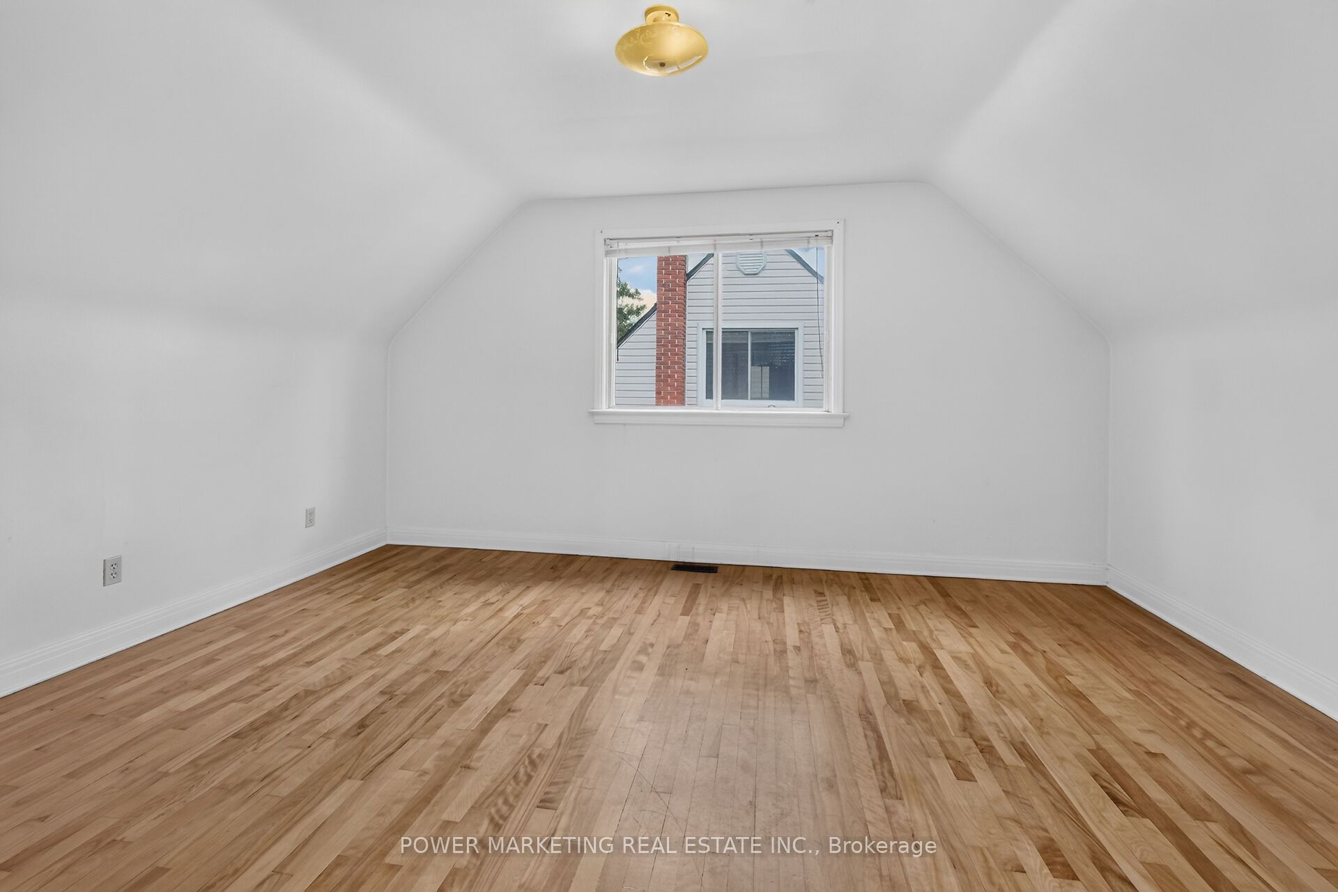 535 Dunbrack Street Property Photo 31