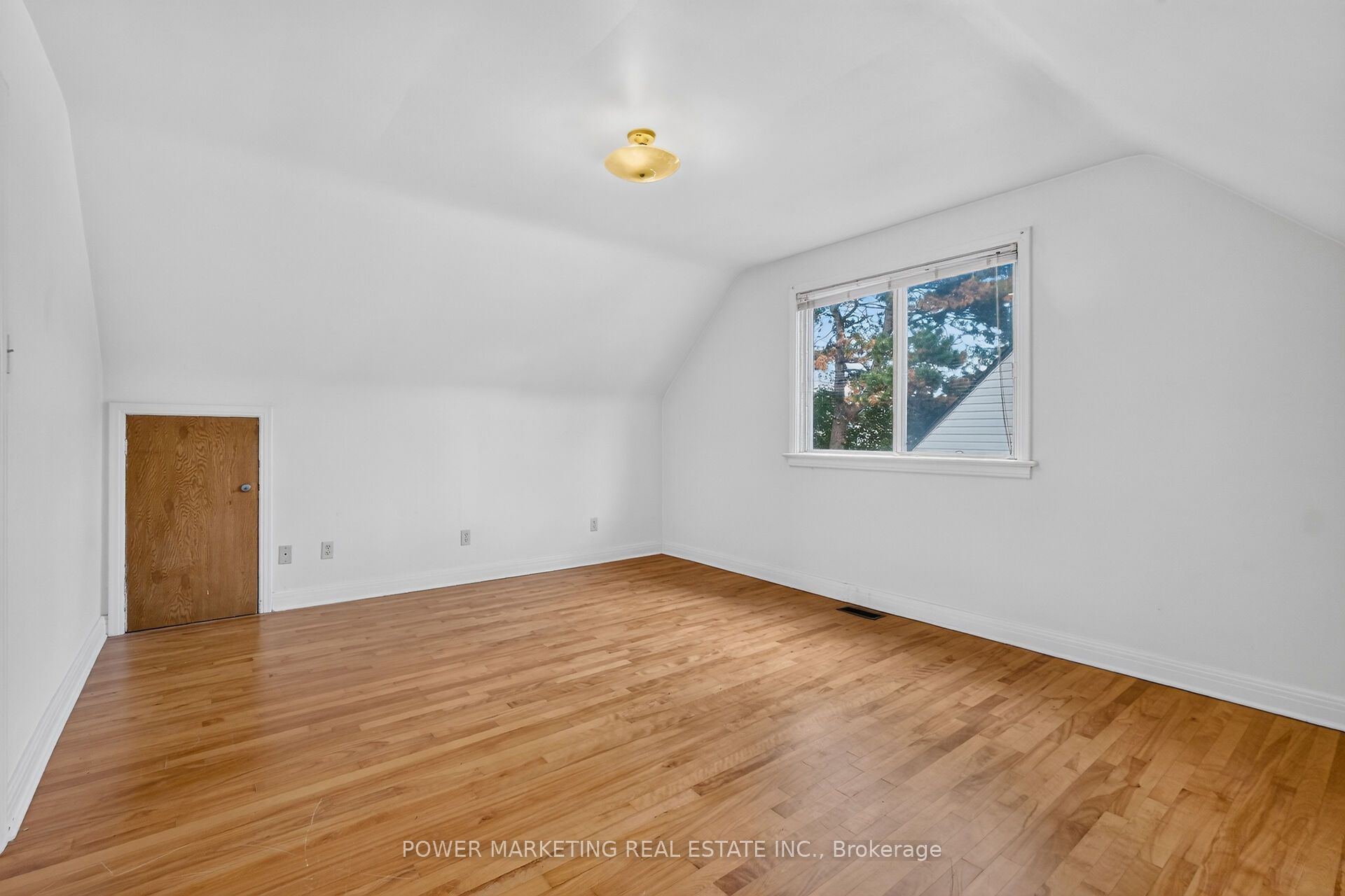 535 Dunbrack Street Property Photo 34