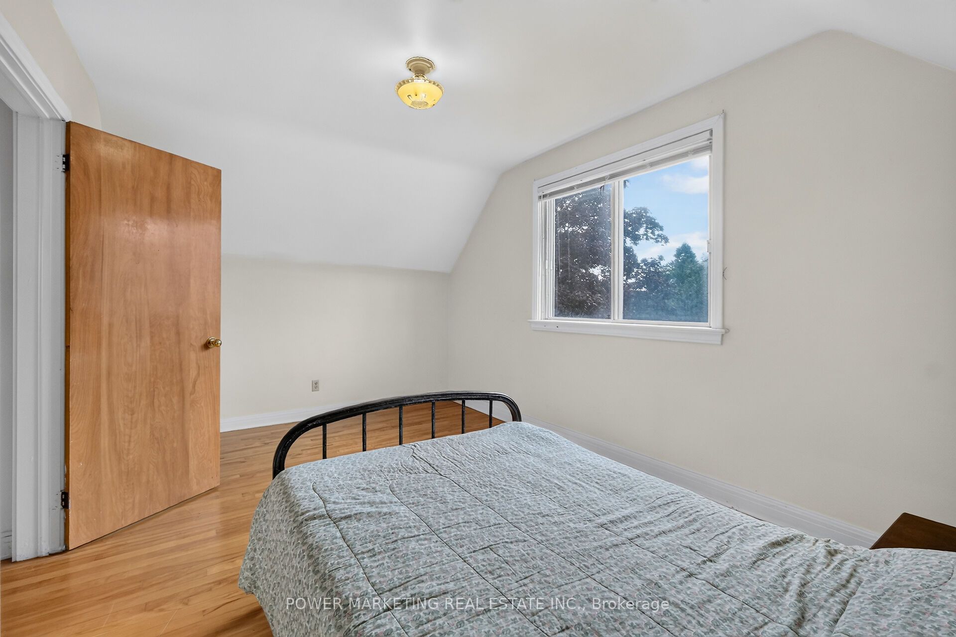 535 Dunbrack Street Property Photo 38