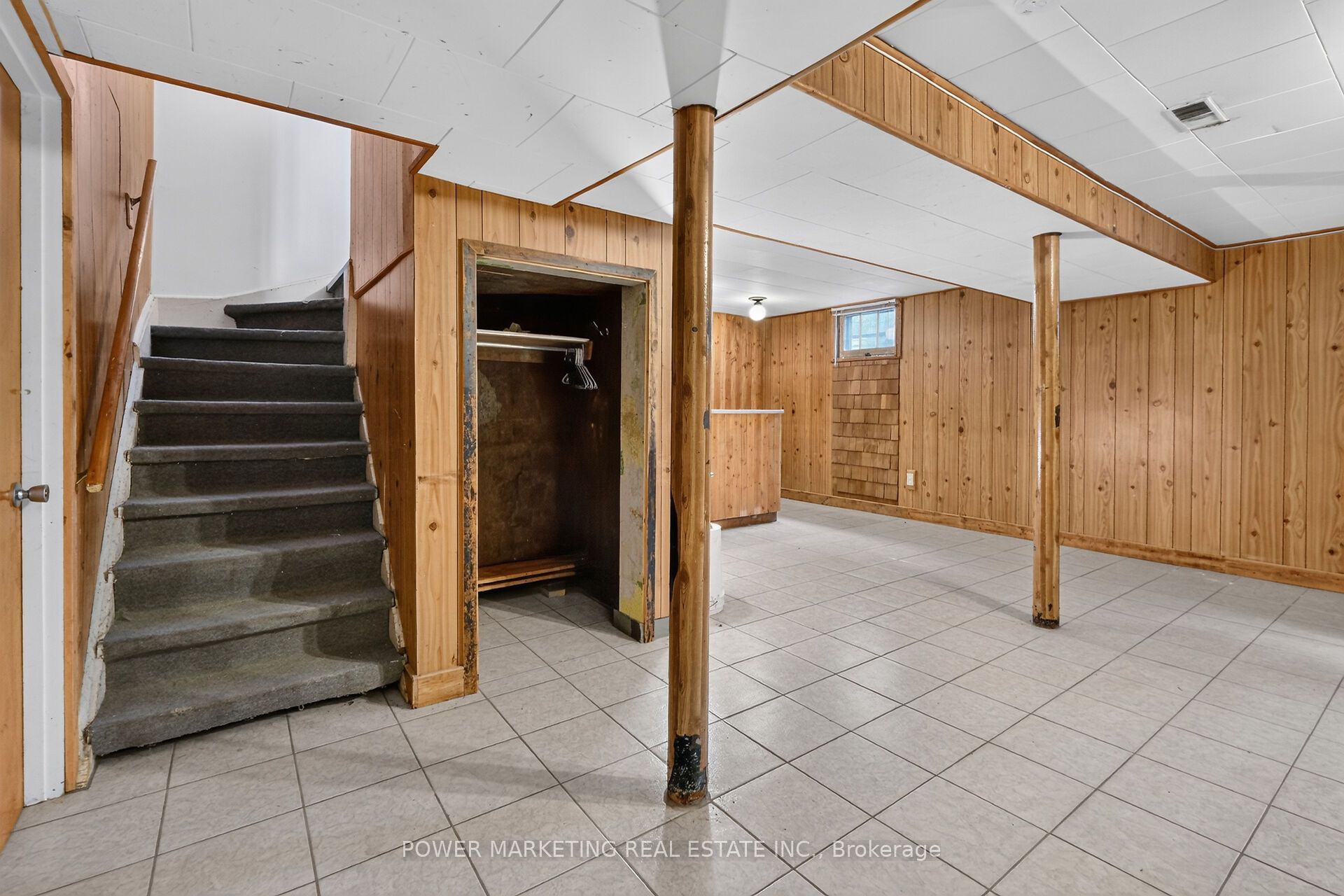 535 Dunbrack Street Property Photo 39