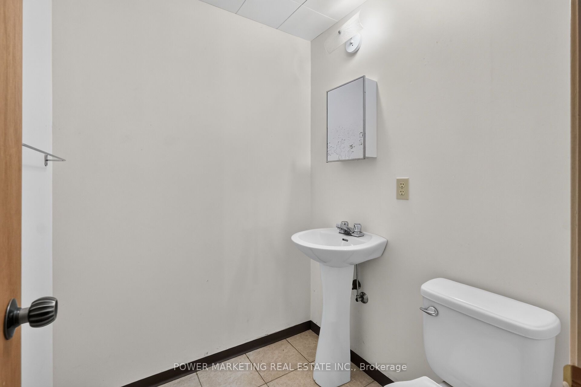 535 Dunbrack Street Property Photo 45