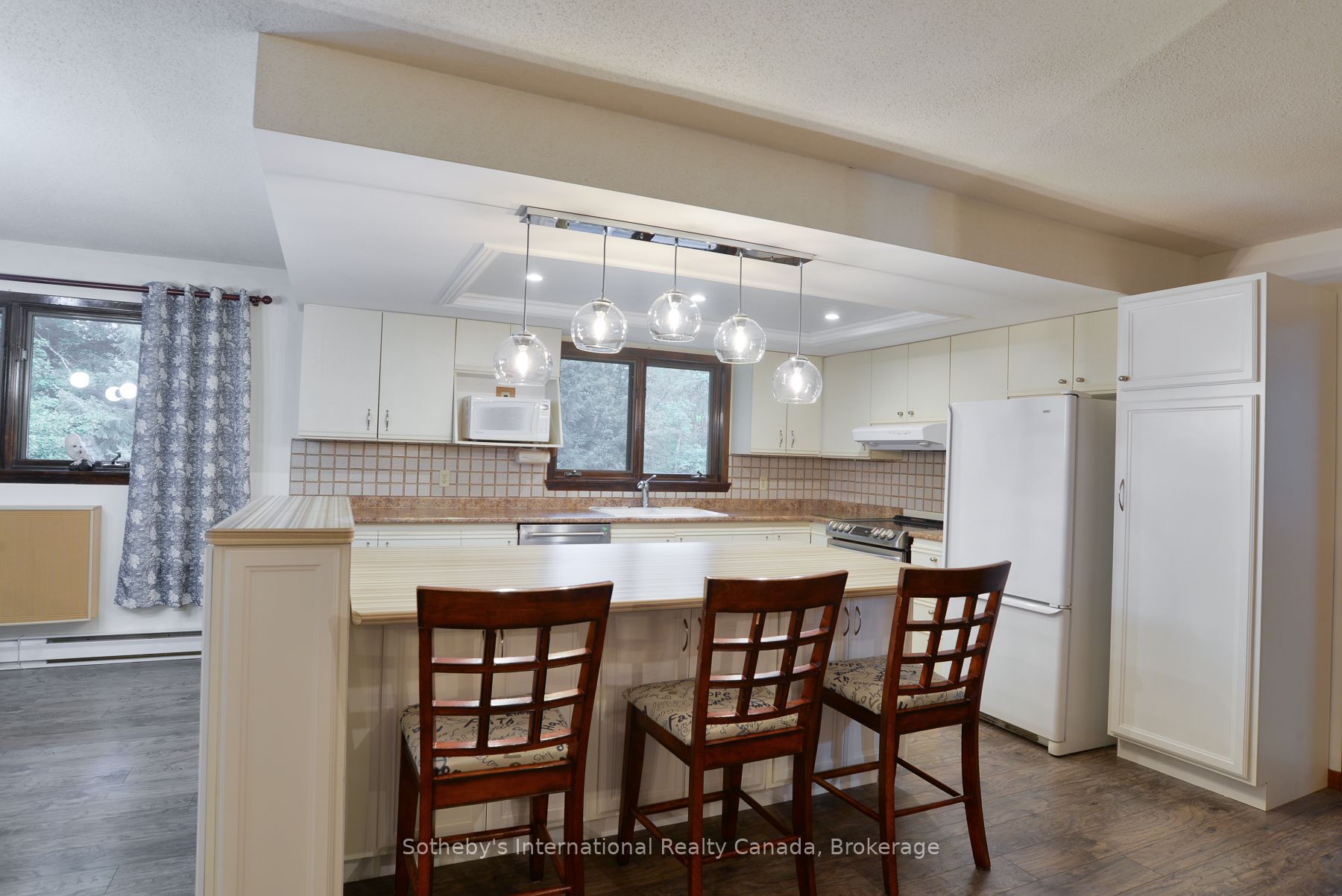 55 Denniss Drive Property Photo 8