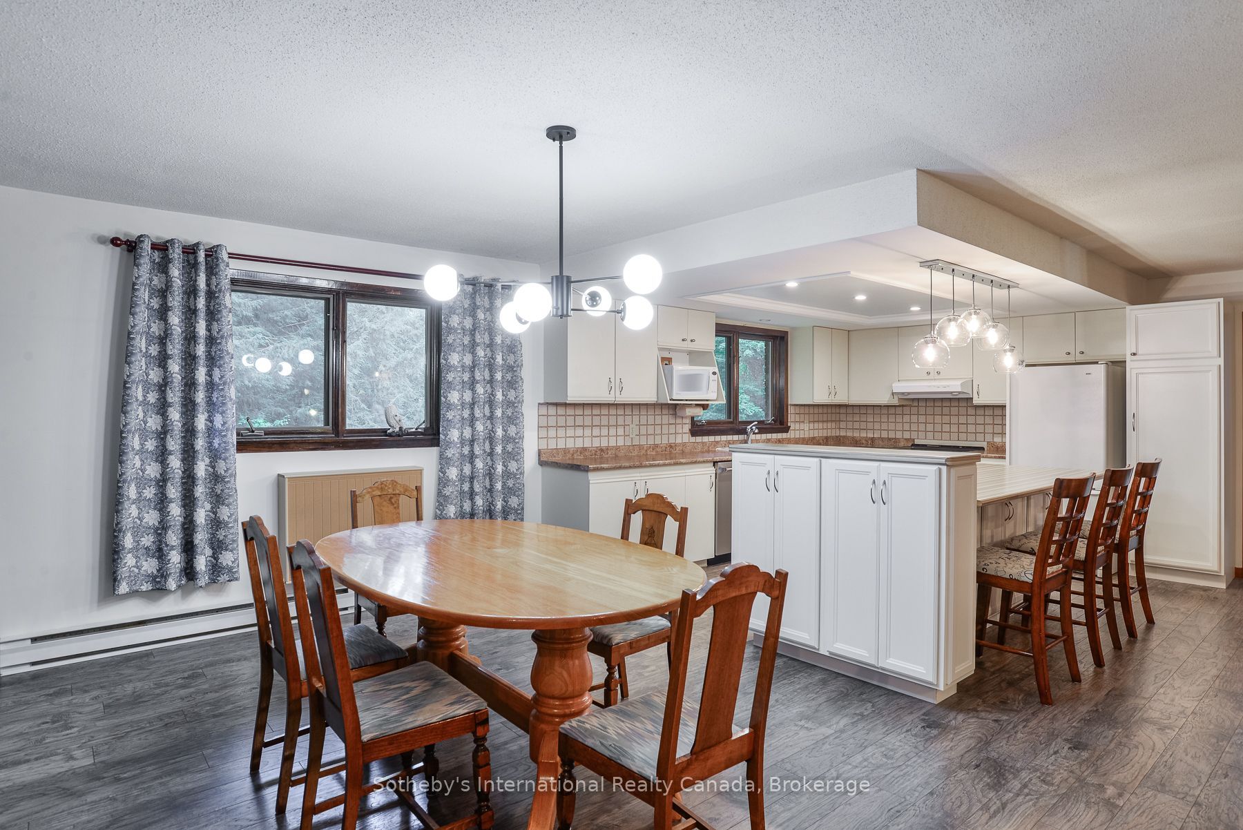 55 Denniss Drive Property Photo 9