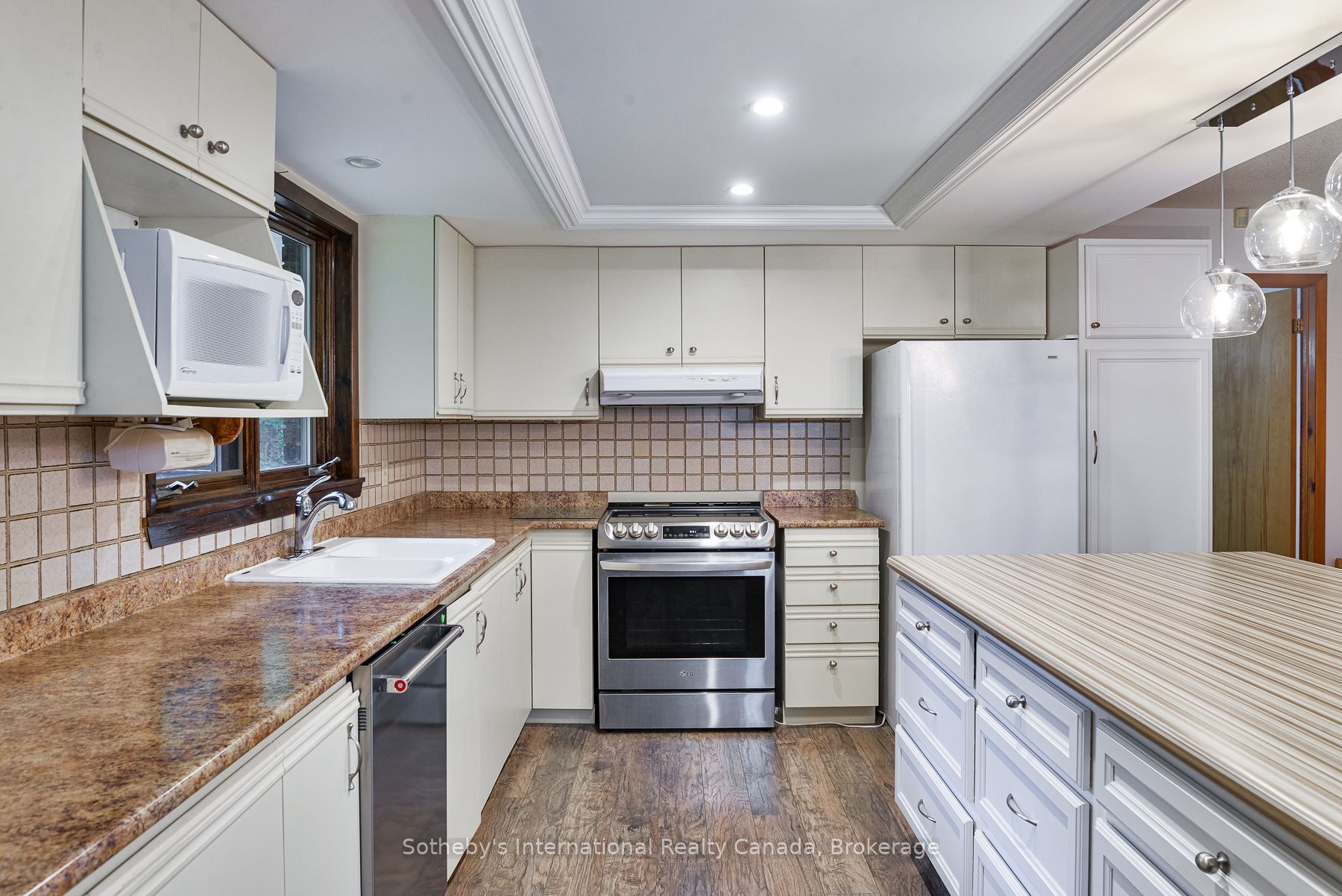 55 Denniss Drive Property Photo 10