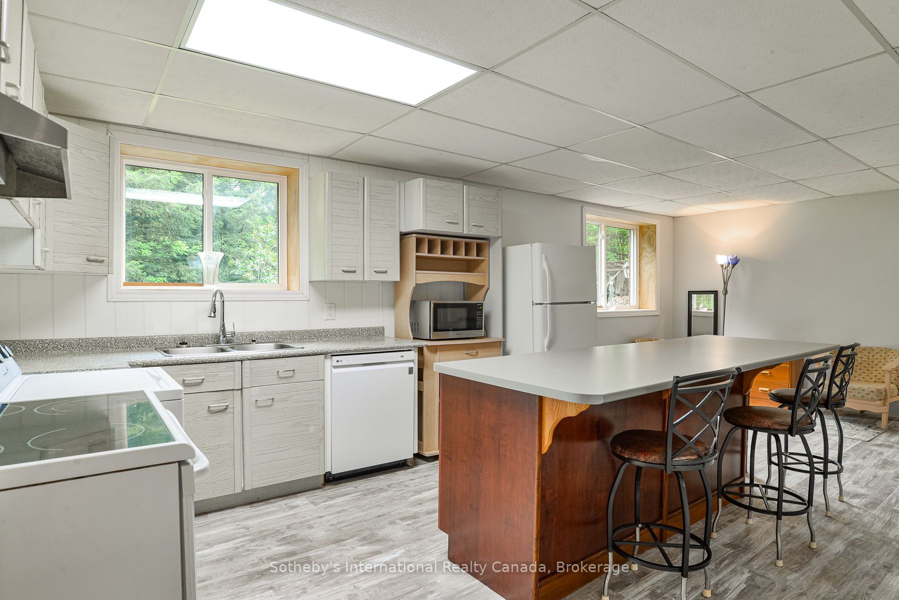 55 Denniss Drive Property Photo 24