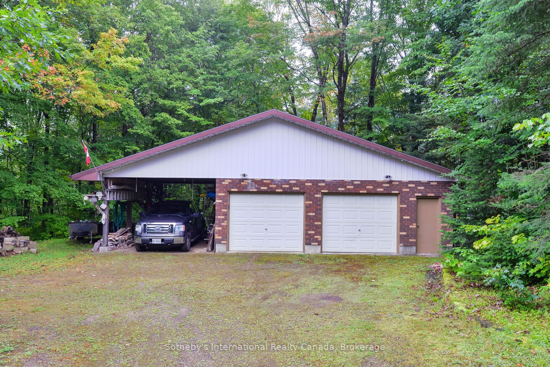 55 Denniss Drive Property Photo 31