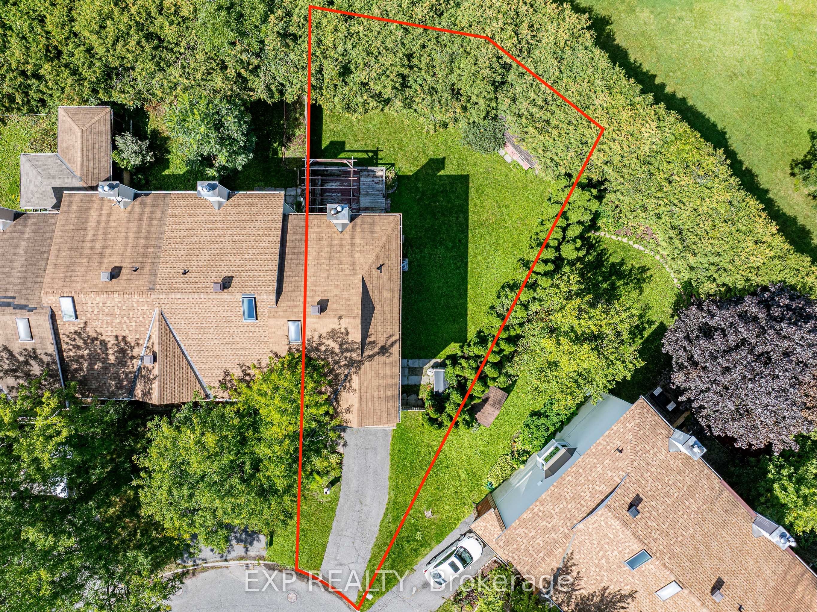 18 Arbordale Crescent Property Photo 2